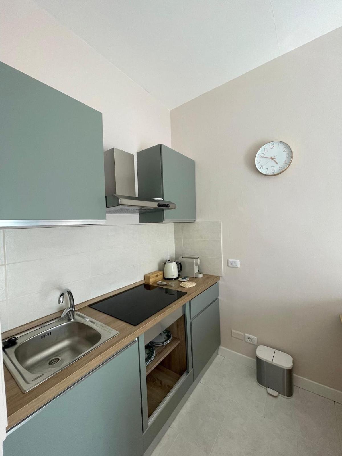 Center Romantic With Terrace Apartment