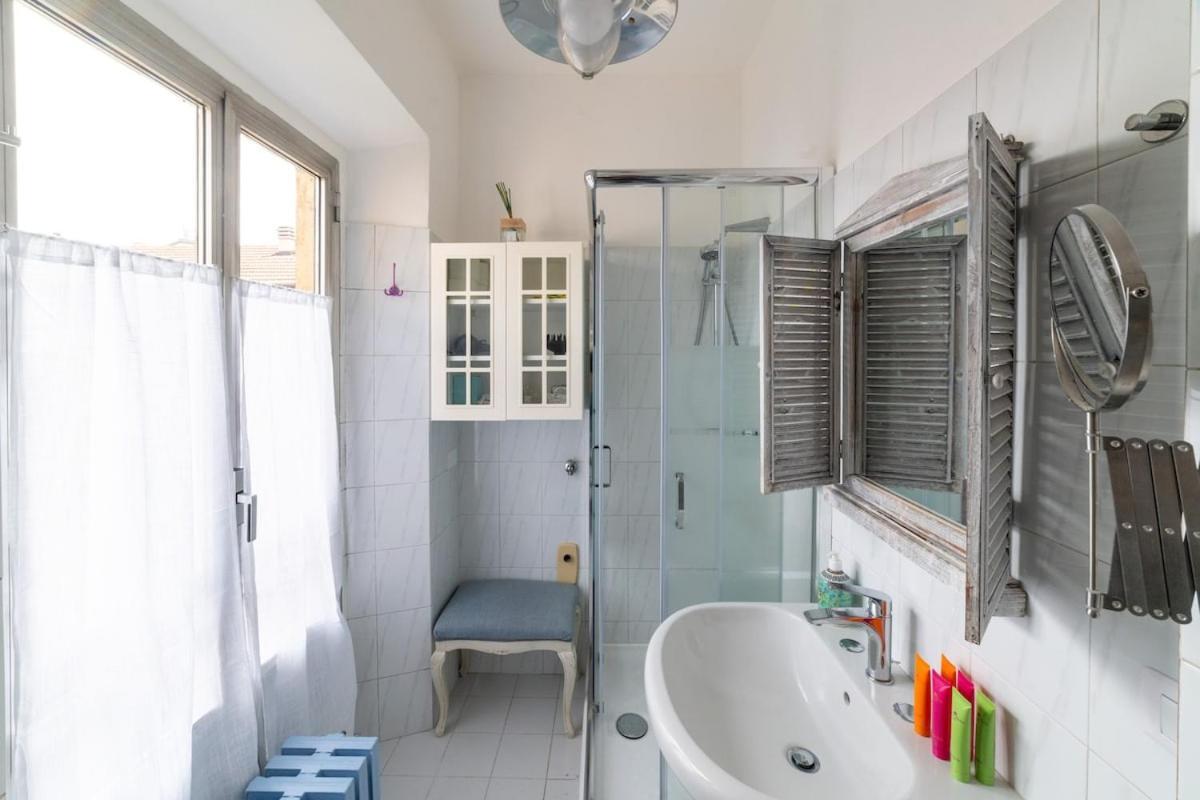 Center Romantic With Terrace Apartment
