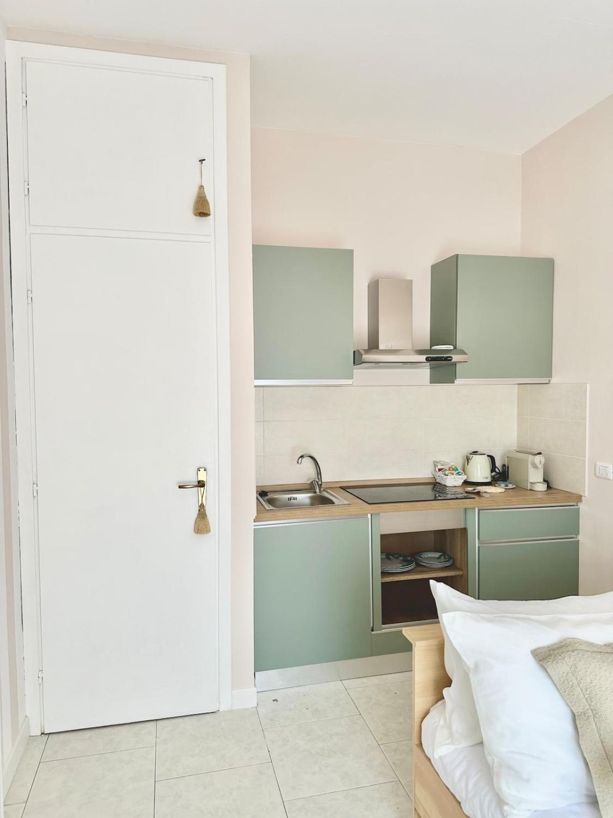 Apartment Center Romantic With Terrace Milan