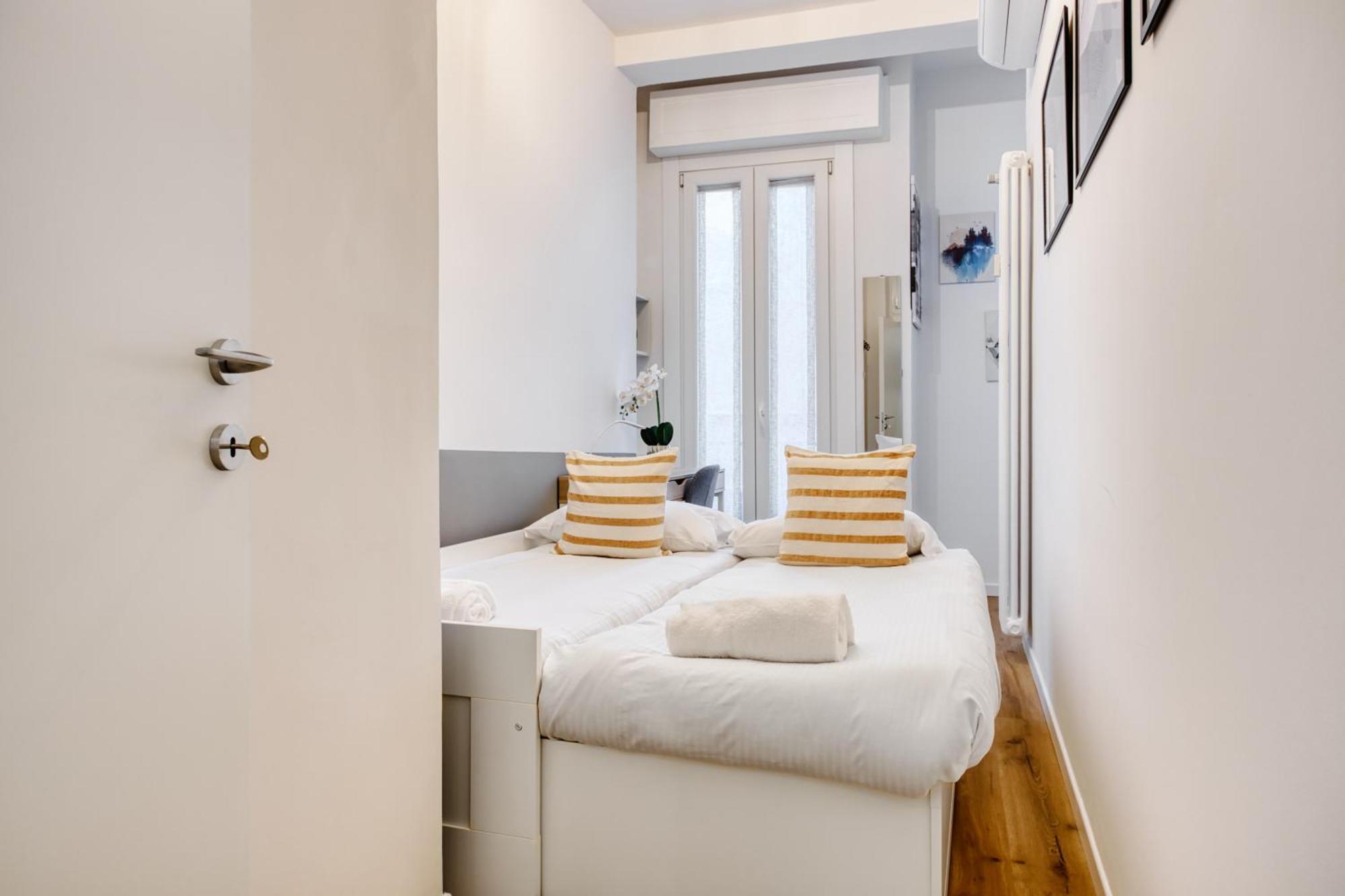 Joivy Elegant & Modern In Isola District Apartment *