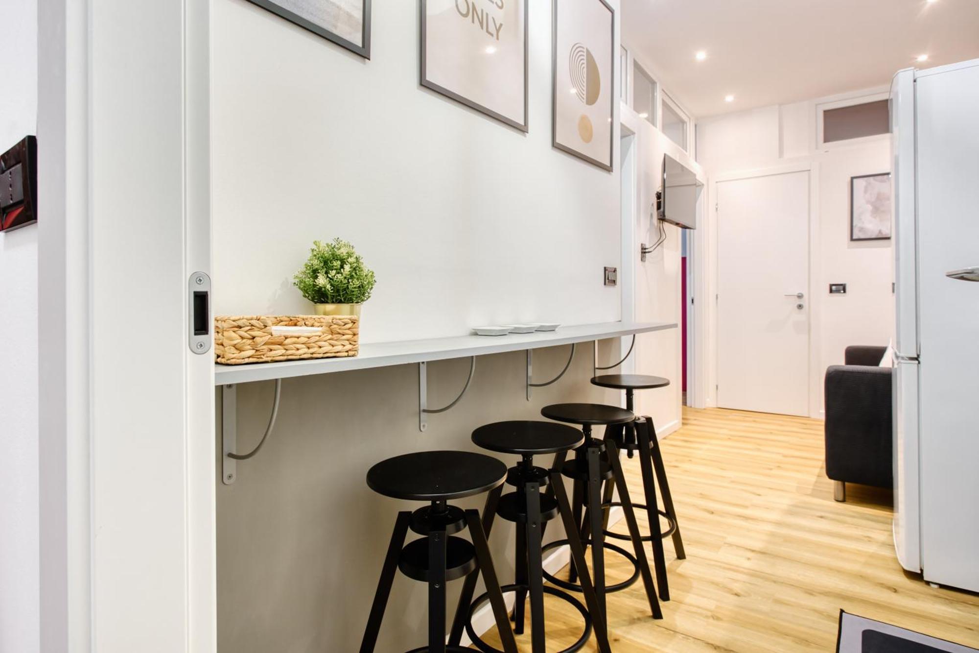 Joivy Elegant & Modern In Isola District Apartment *