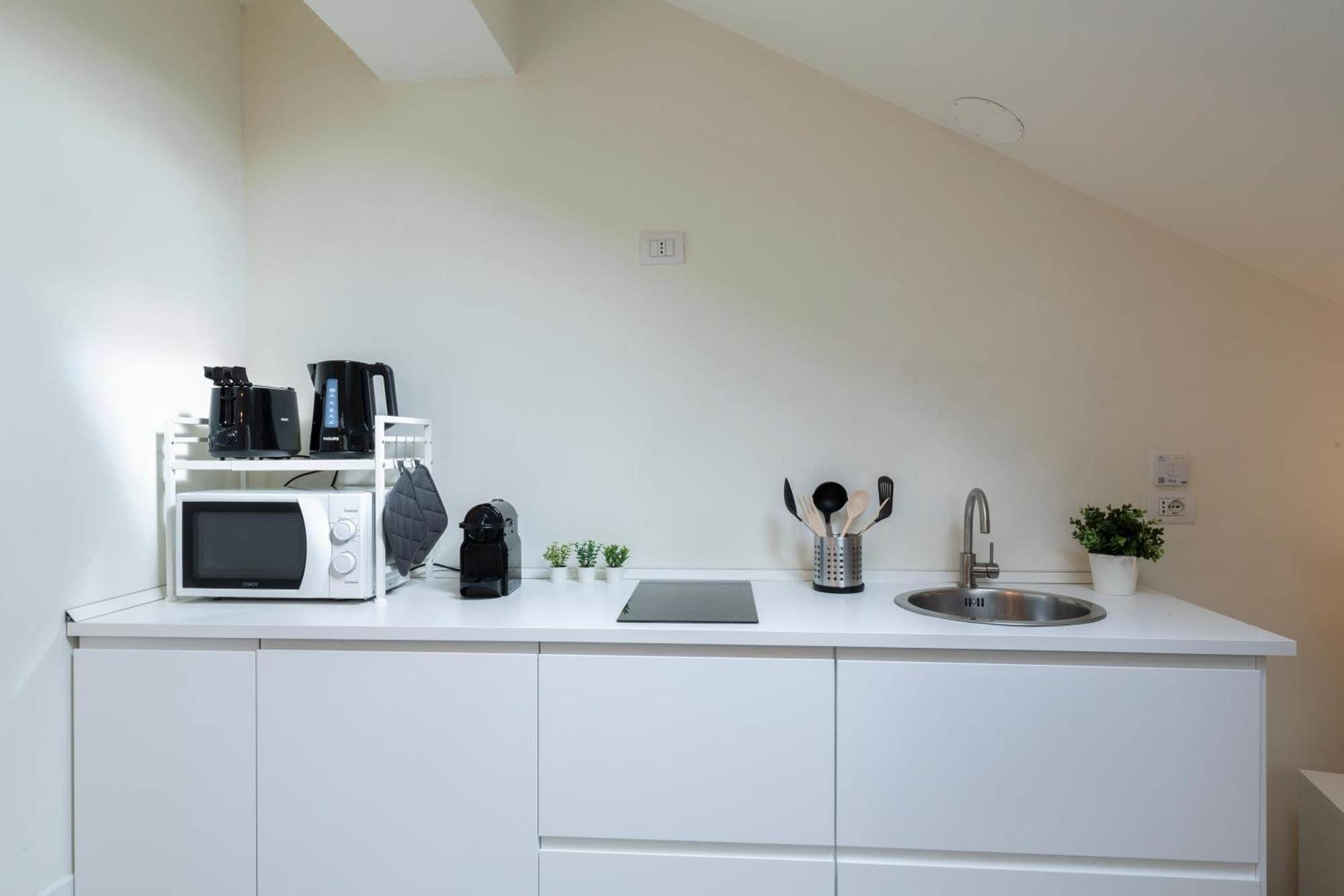 Bright Attic M4 - 2 Bedrooms Milan