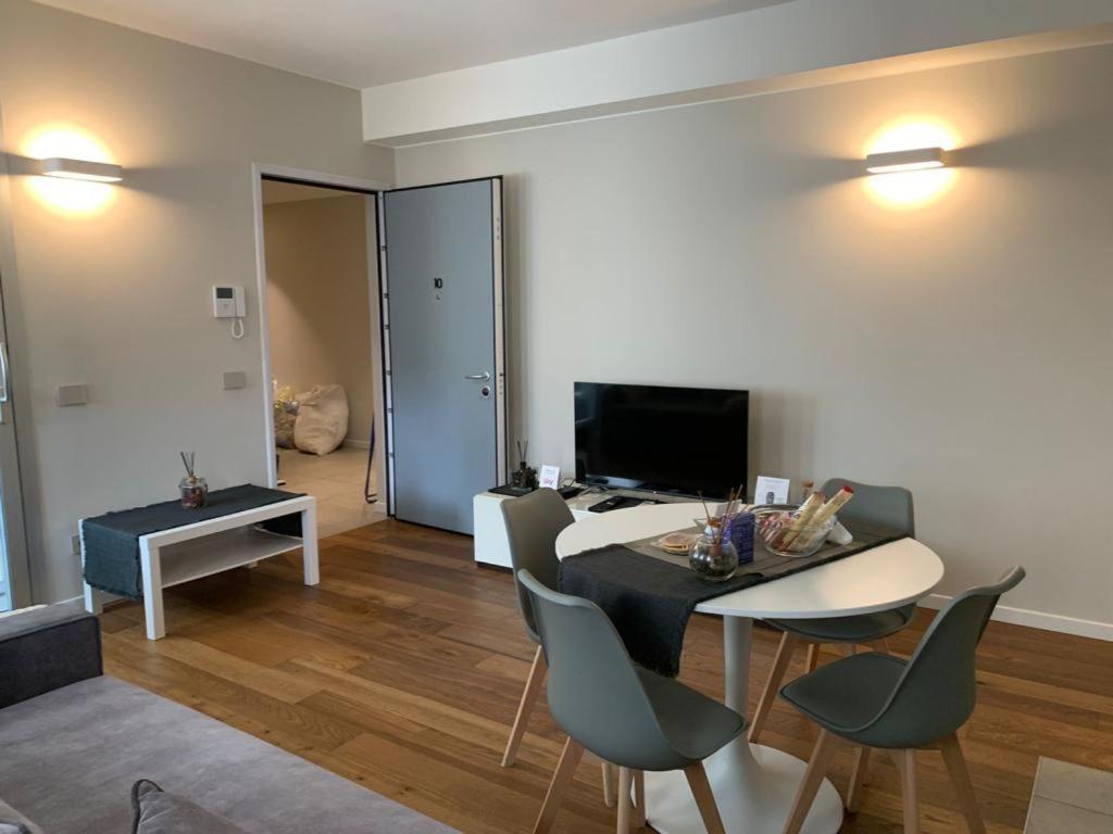 Isola 2* Milan
