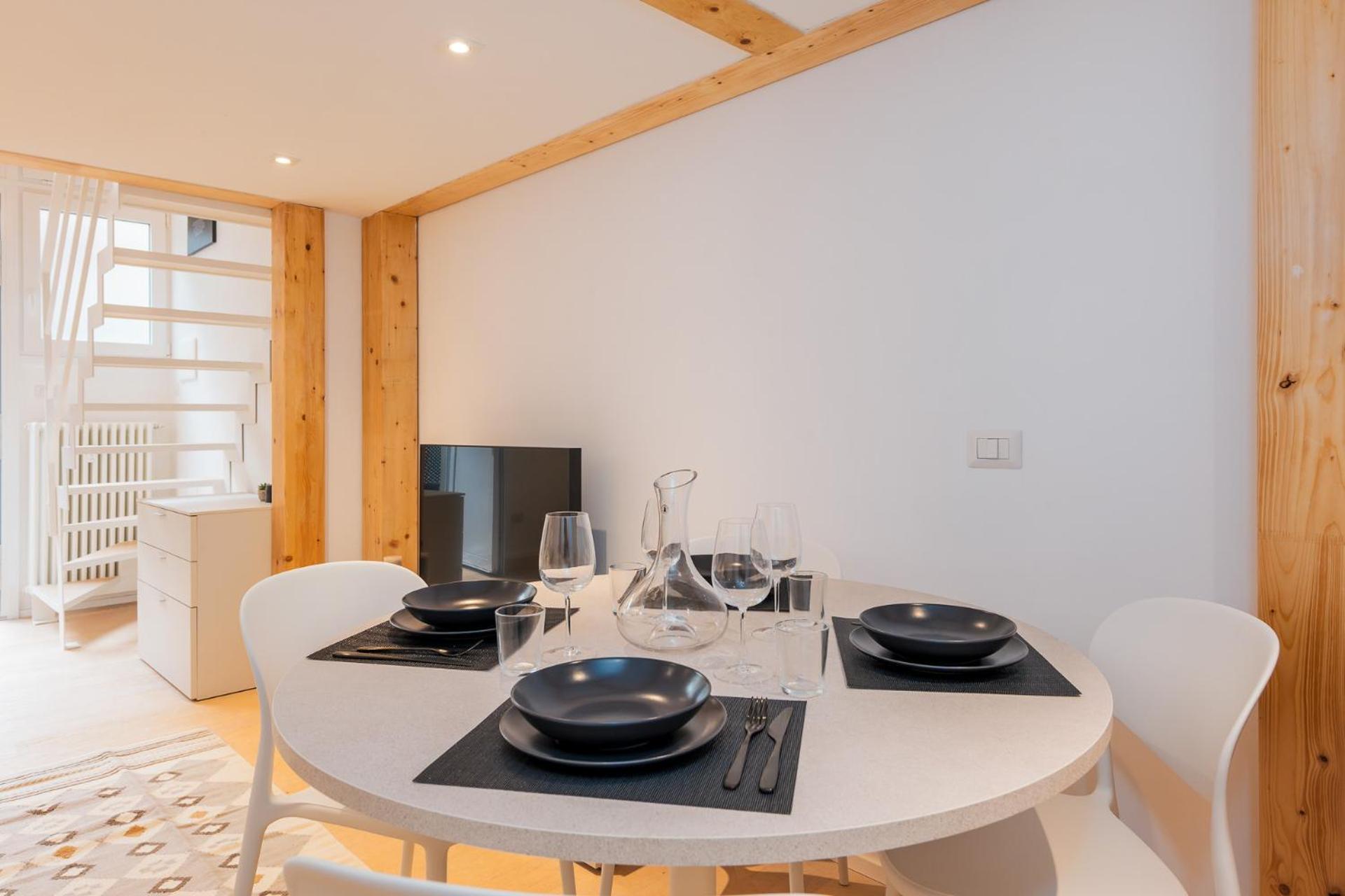 Modern Loft In - Near Lodi Tibb Metro Apartment *