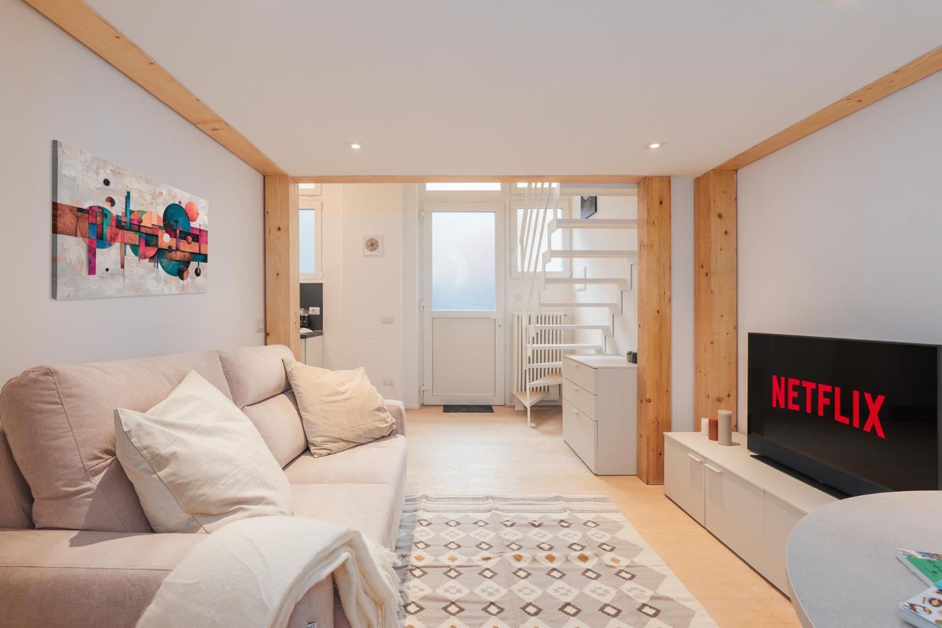 Modern Loft In - Near Lodi Tibb Metro *