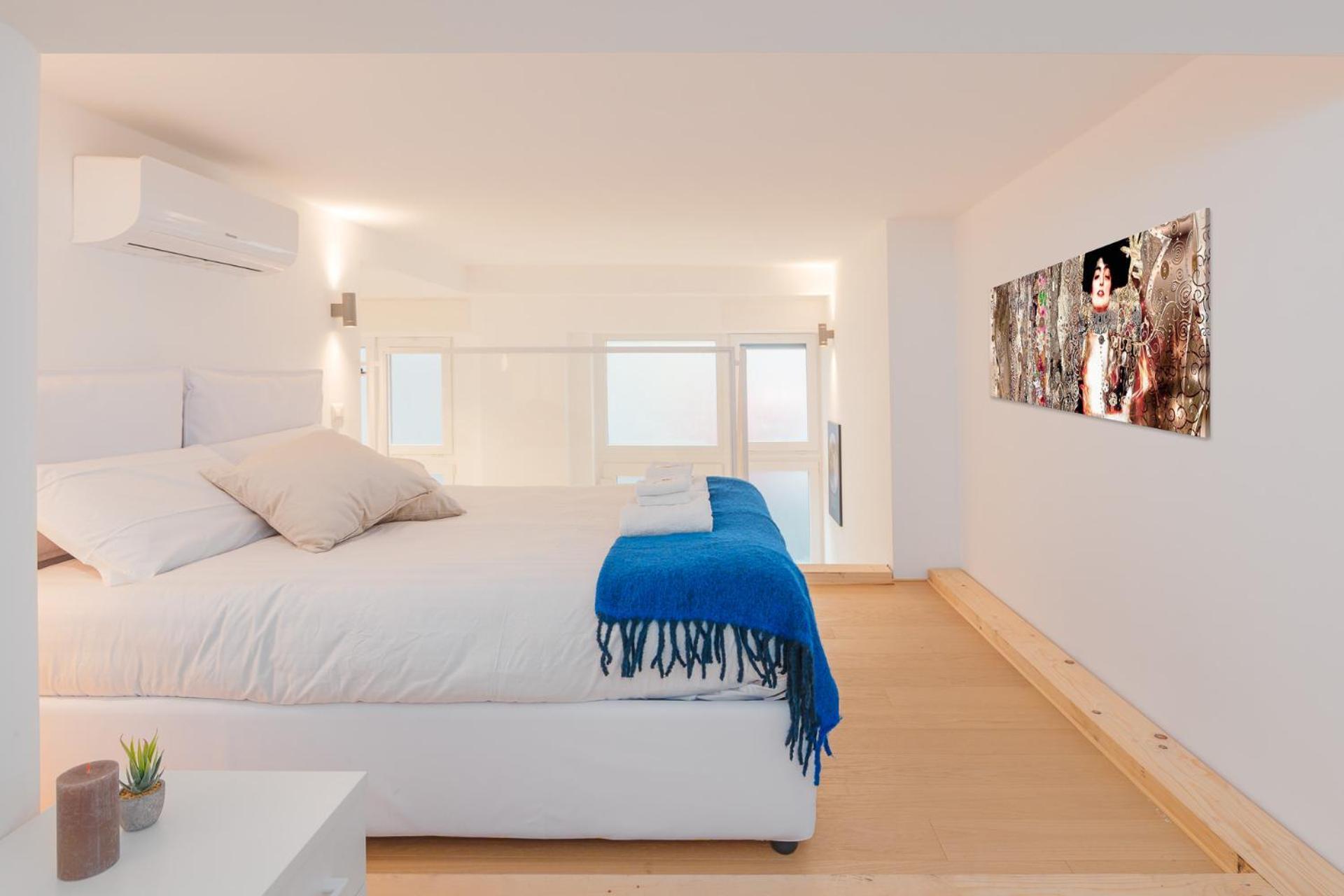 Modern Loft In - Near Lodi Tibb Metro Apartment *