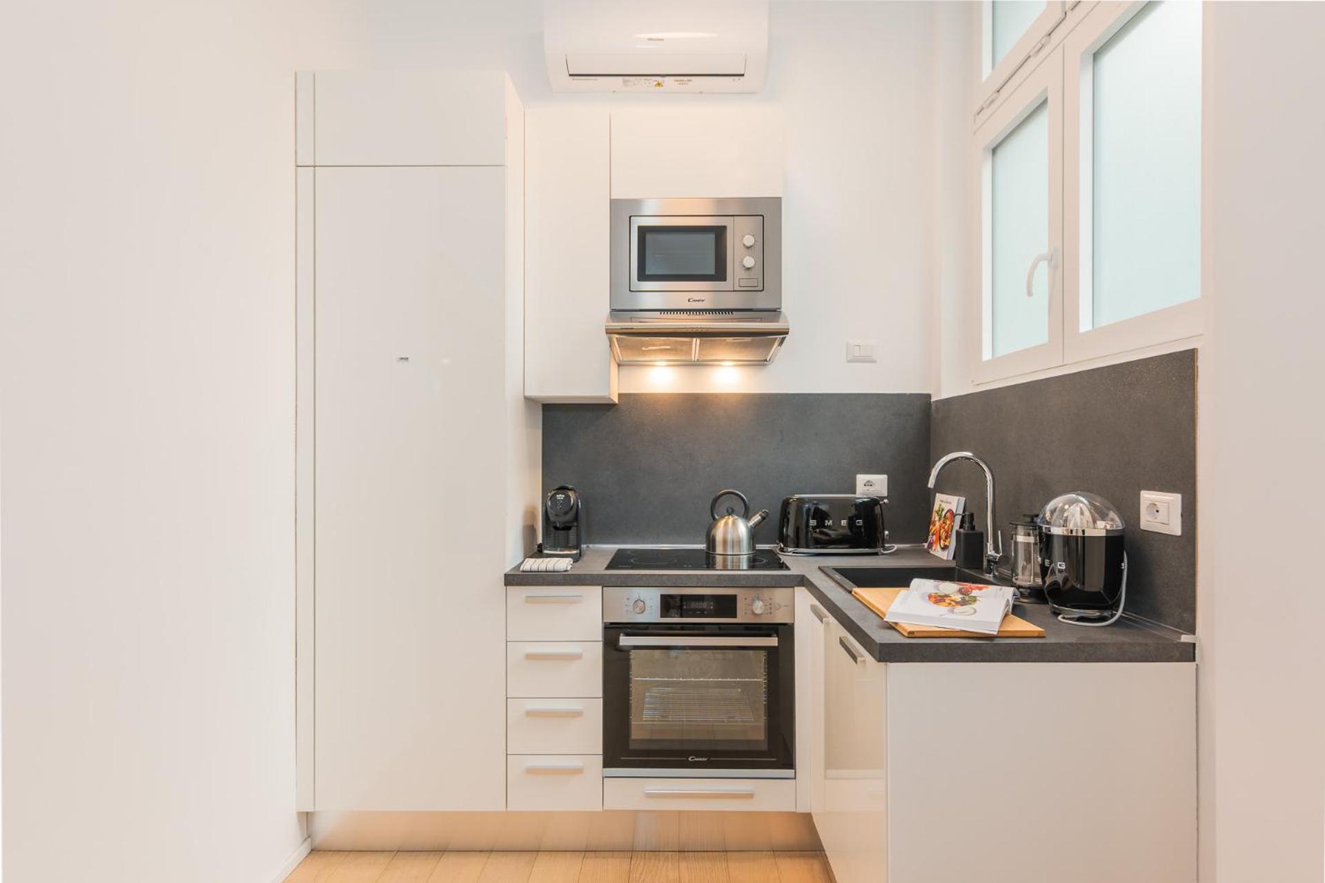 Modern Loft In - Near Lodi Tibb Metro *
