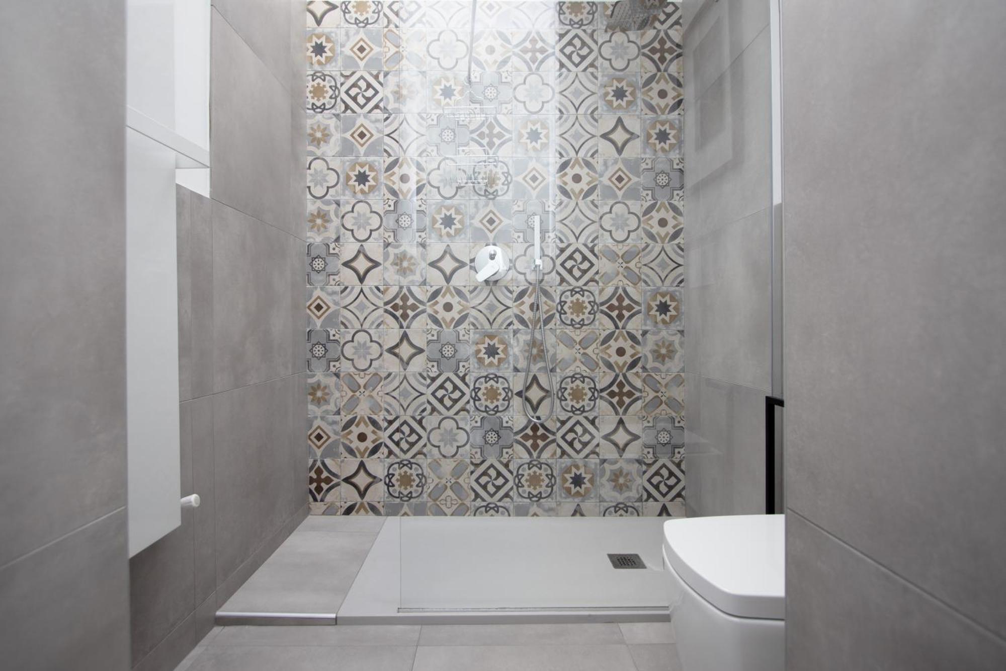Penthouse With Patio & 2 Baths, 10 Min To Duomo Appartamento Milano