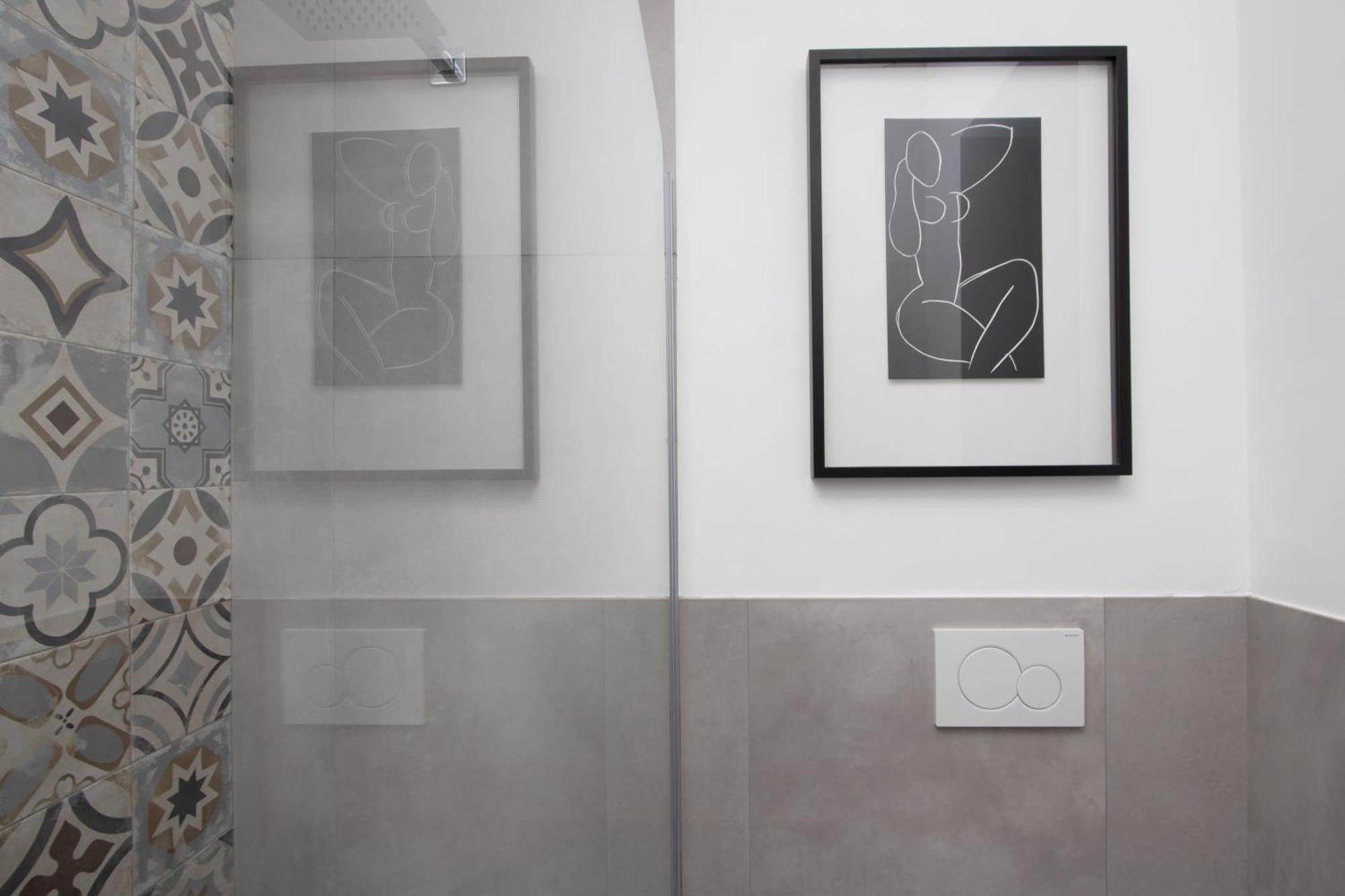 Appartamento Penthouse With Patio & 2 Baths, 10 Min To Duomo