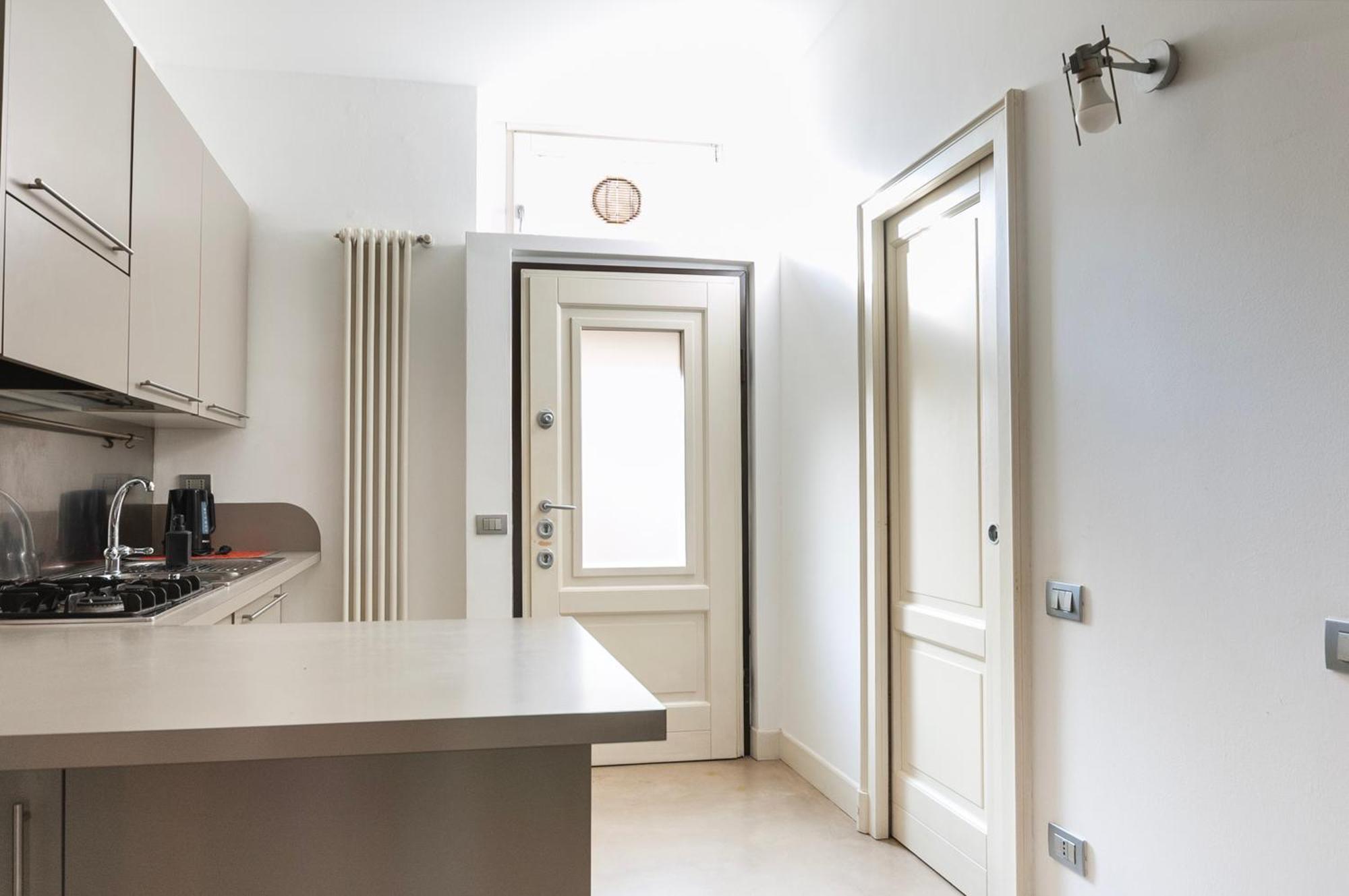 Youhosty - Navigli View Apartment