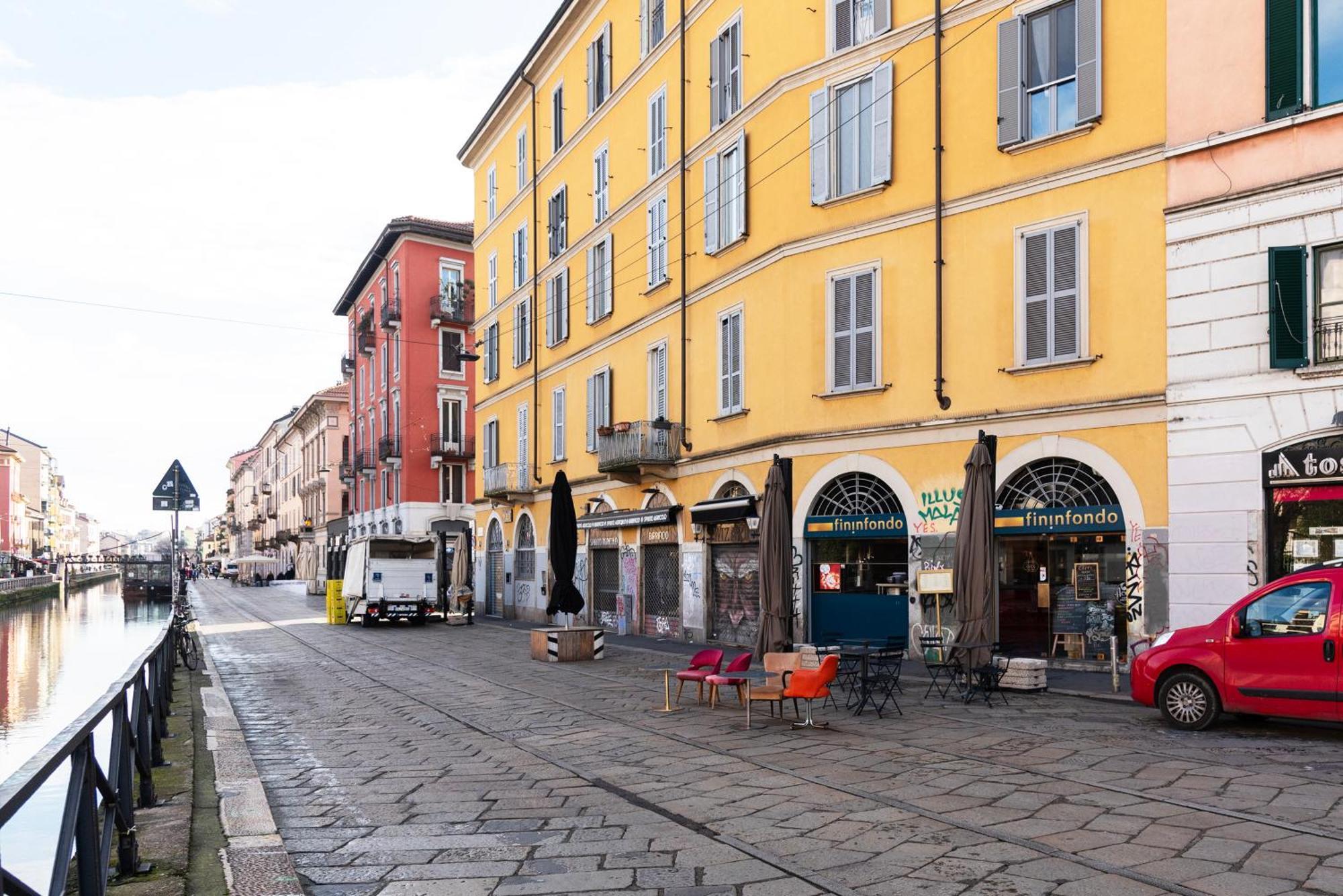 Youhosty - Navigli View