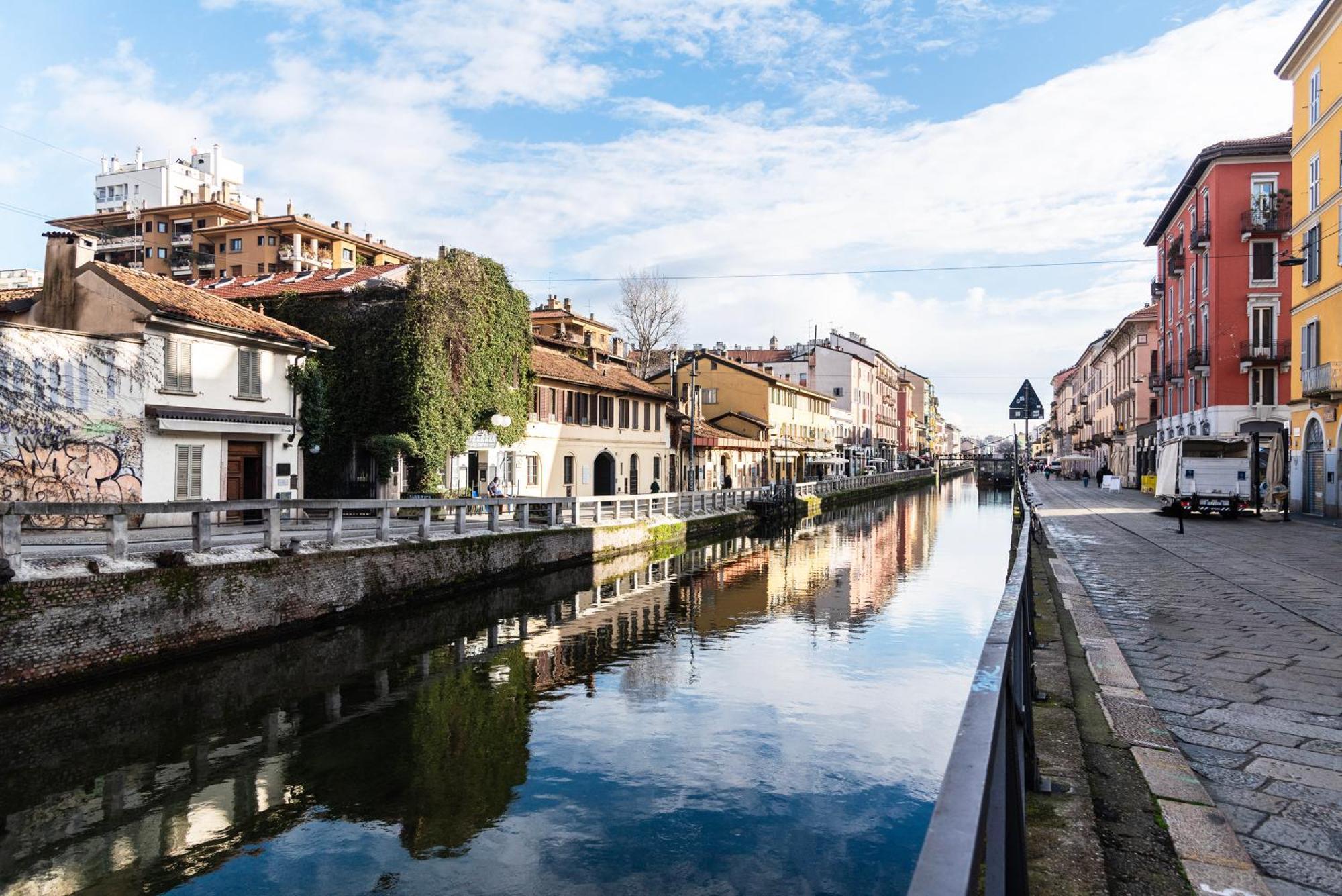Youhosty - Navigli View Apartment *