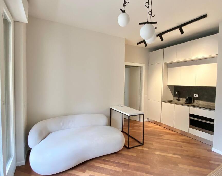 Apartment - Metropolitana Primaticcio M1 *