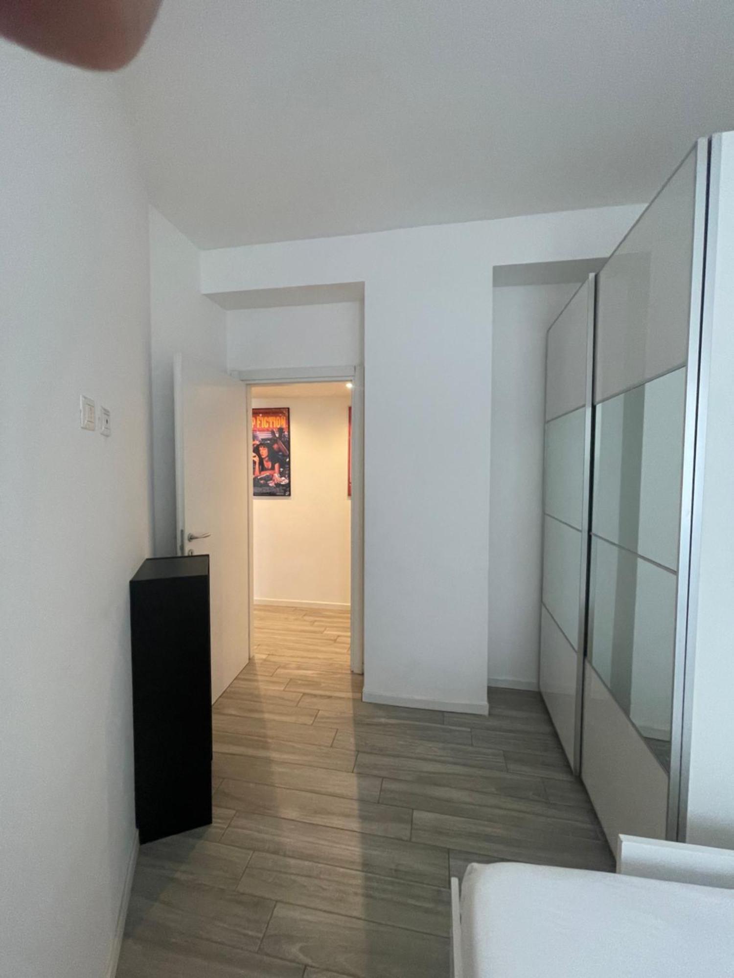 Apartment Gardone - Ampio Con 2 Da Letto - Comodo Per Duomo! Milan