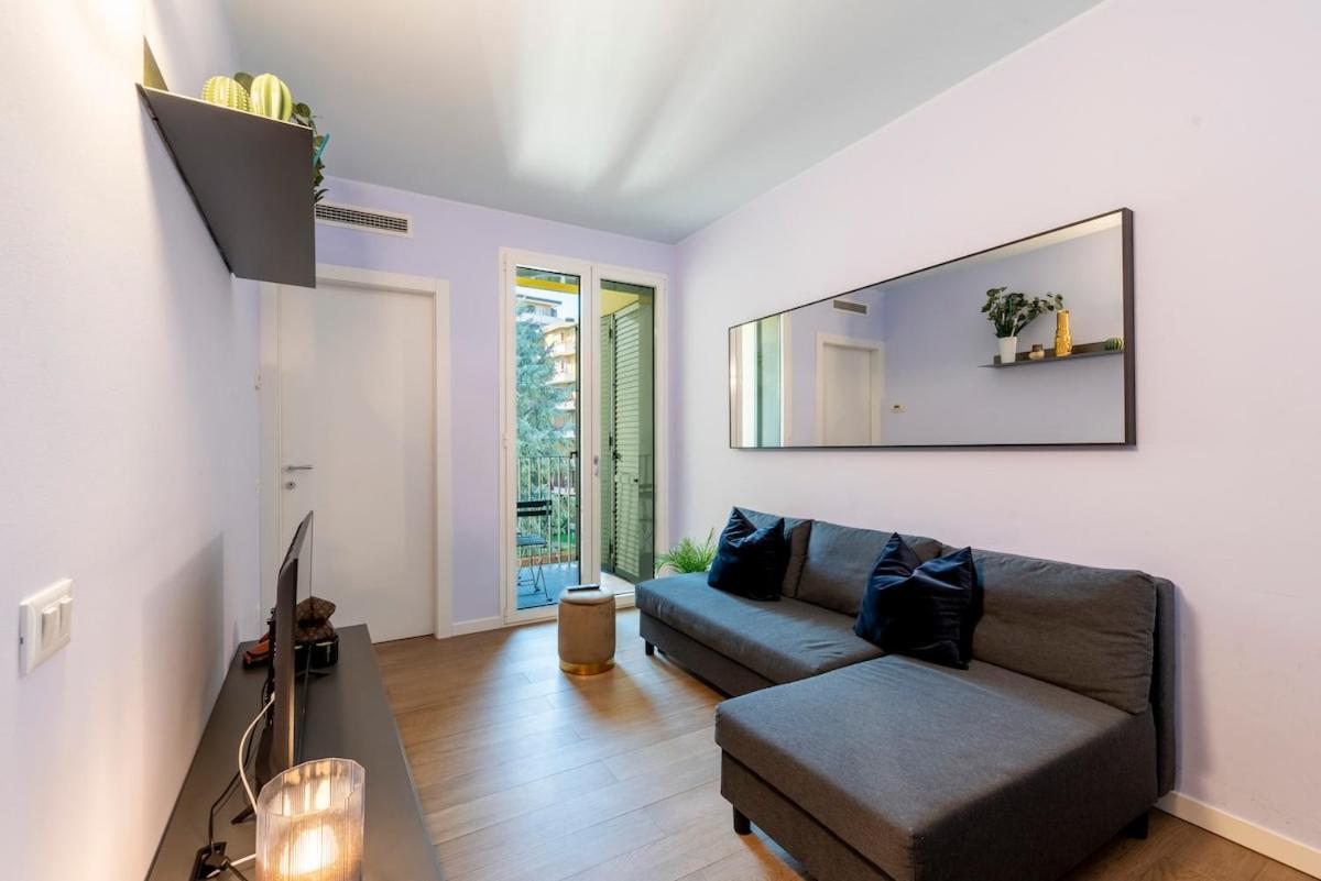 Duomo Design - Bilocale-wifi-aircon Apartment Milan