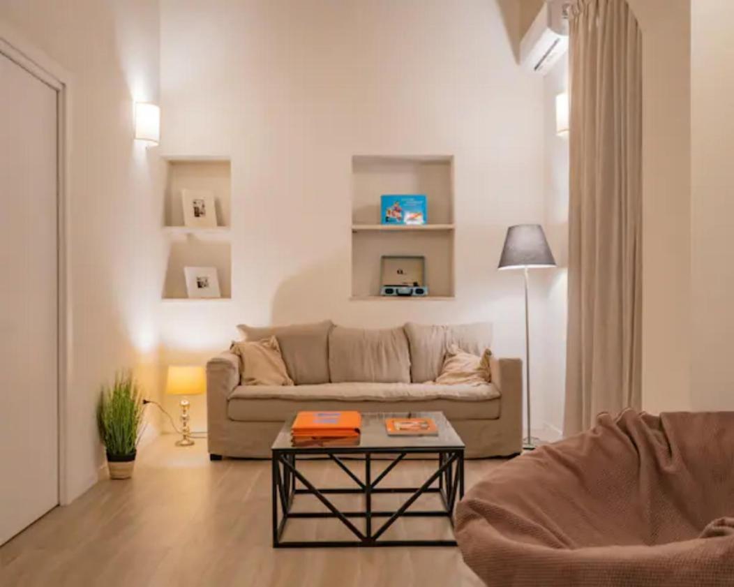 Apartment The Garibaldi B Intrho