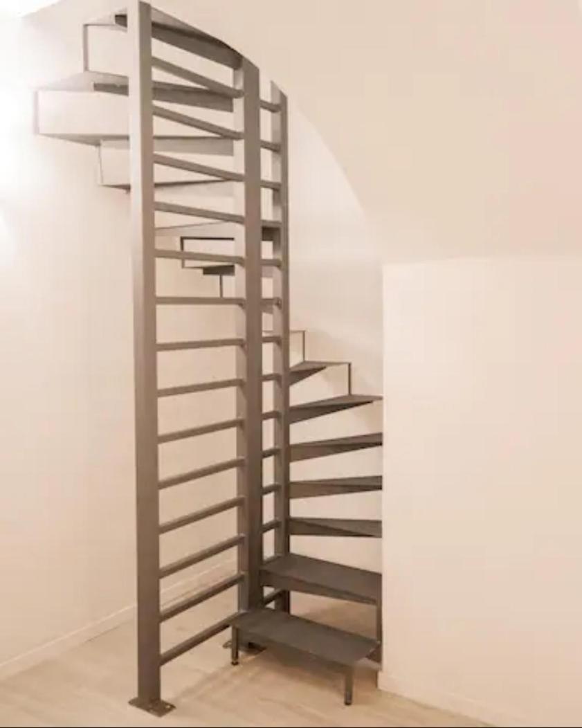 The Garibaldi B Intrho Apartment *