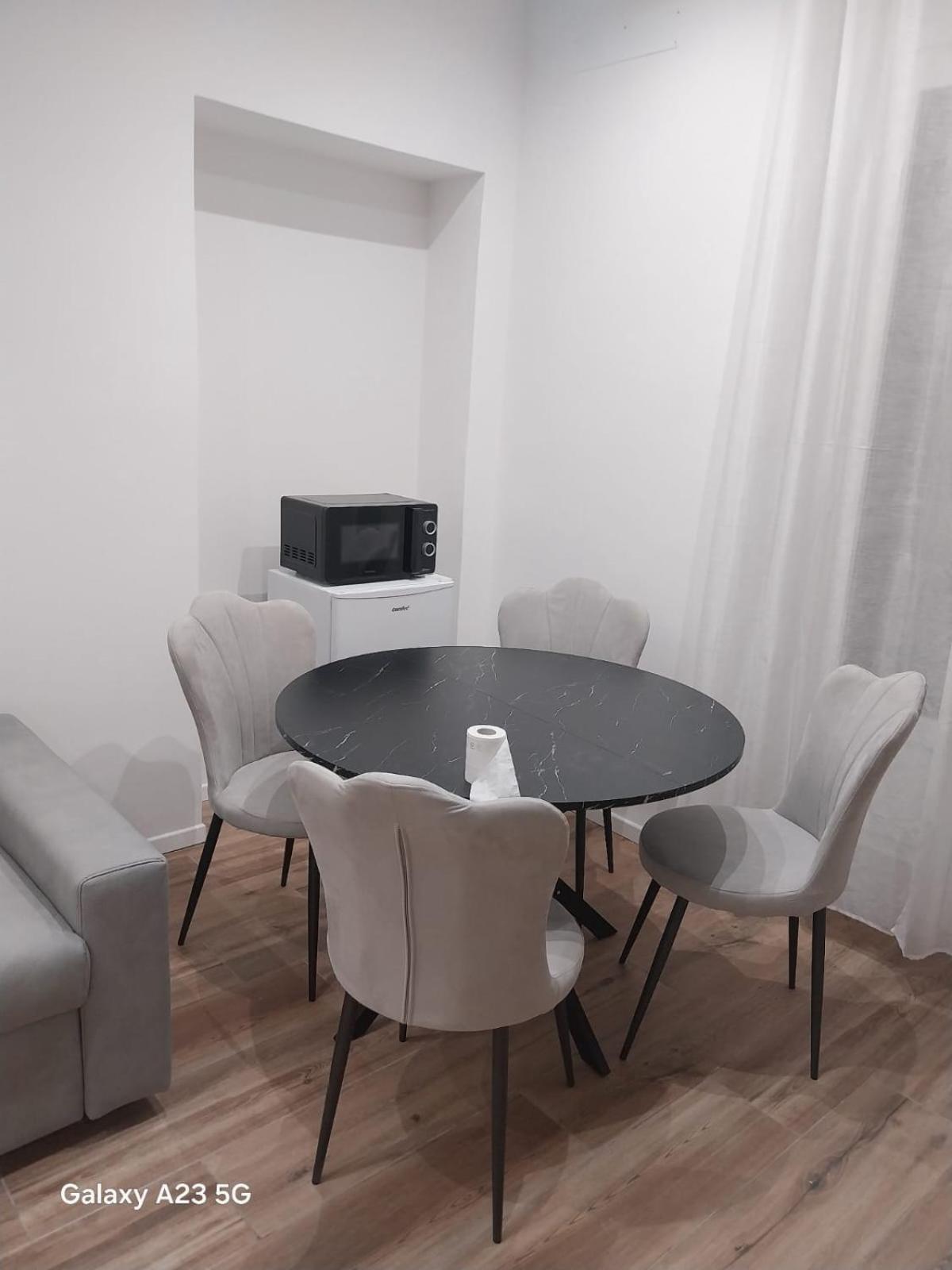 Apartment Centrale-a Pochi Passi Dalla Stazione Milan