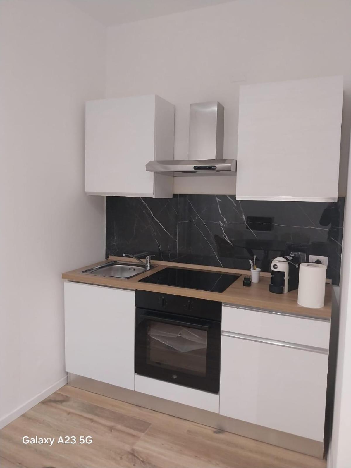 Centrale-a Pochi Passi Dalla Stazione Apartment