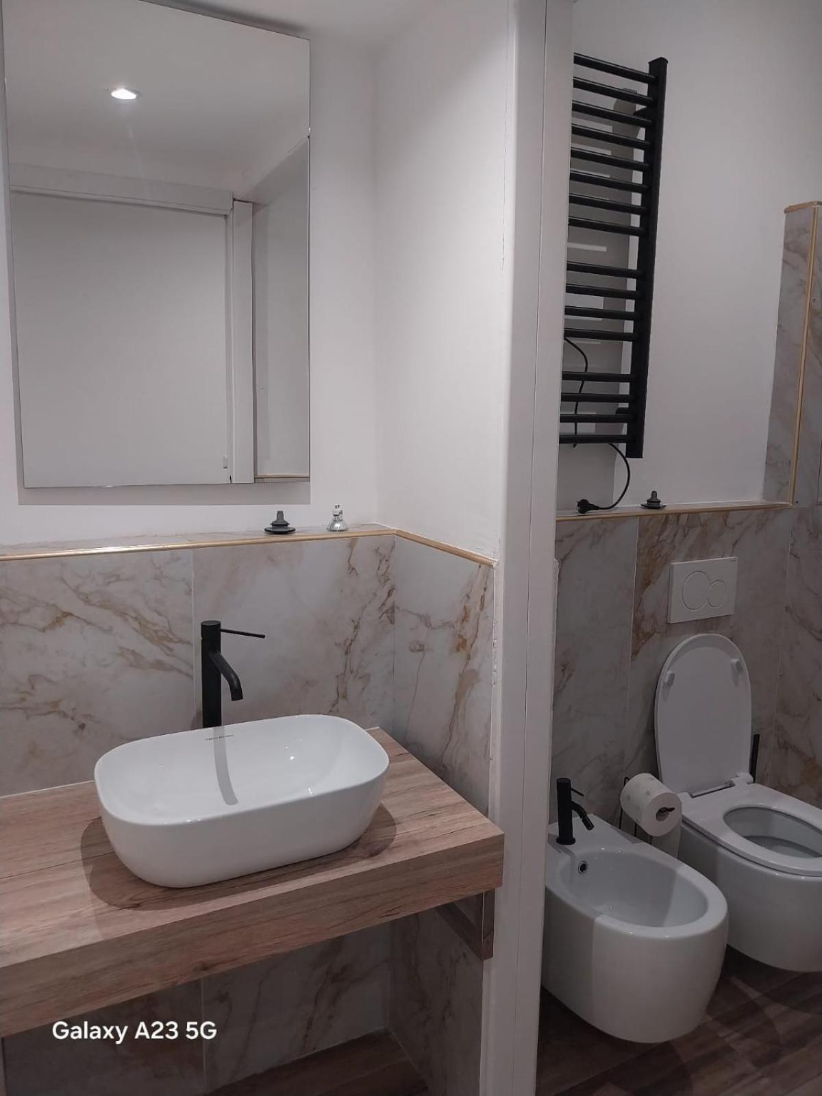 Apartment Centrale-a Pochi Passi Dalla Stazione Milan