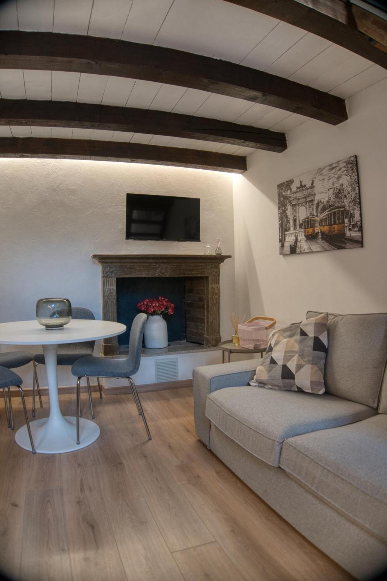 Apartment Chich And Modern Mini-loft Navigli Milan
