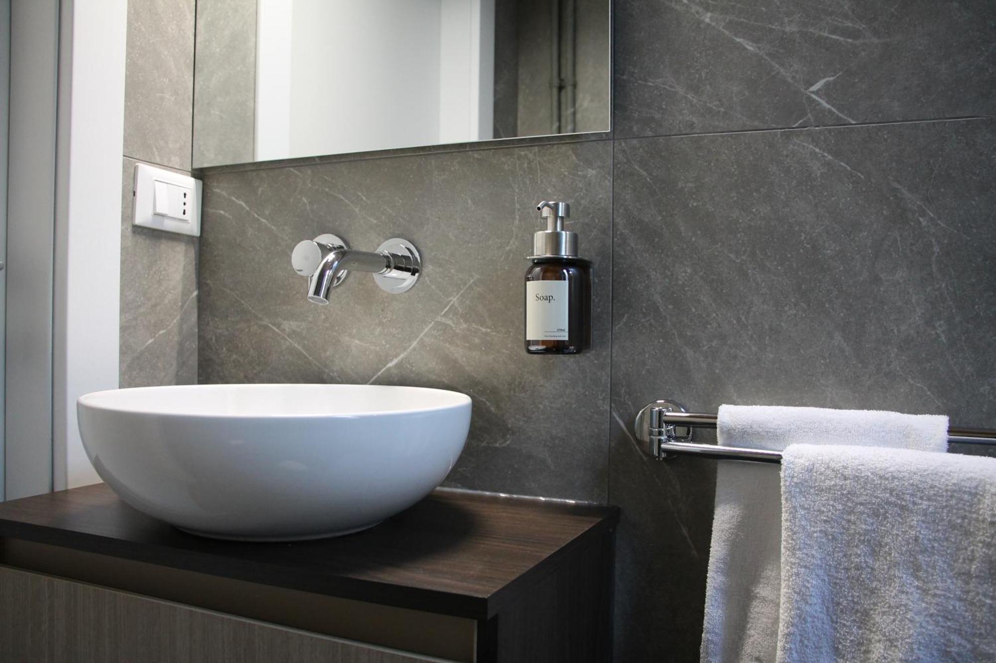 Casa D'artista Art And Luxury With Wifi, Ac, Smart Monitor In The Heart Of Milão
