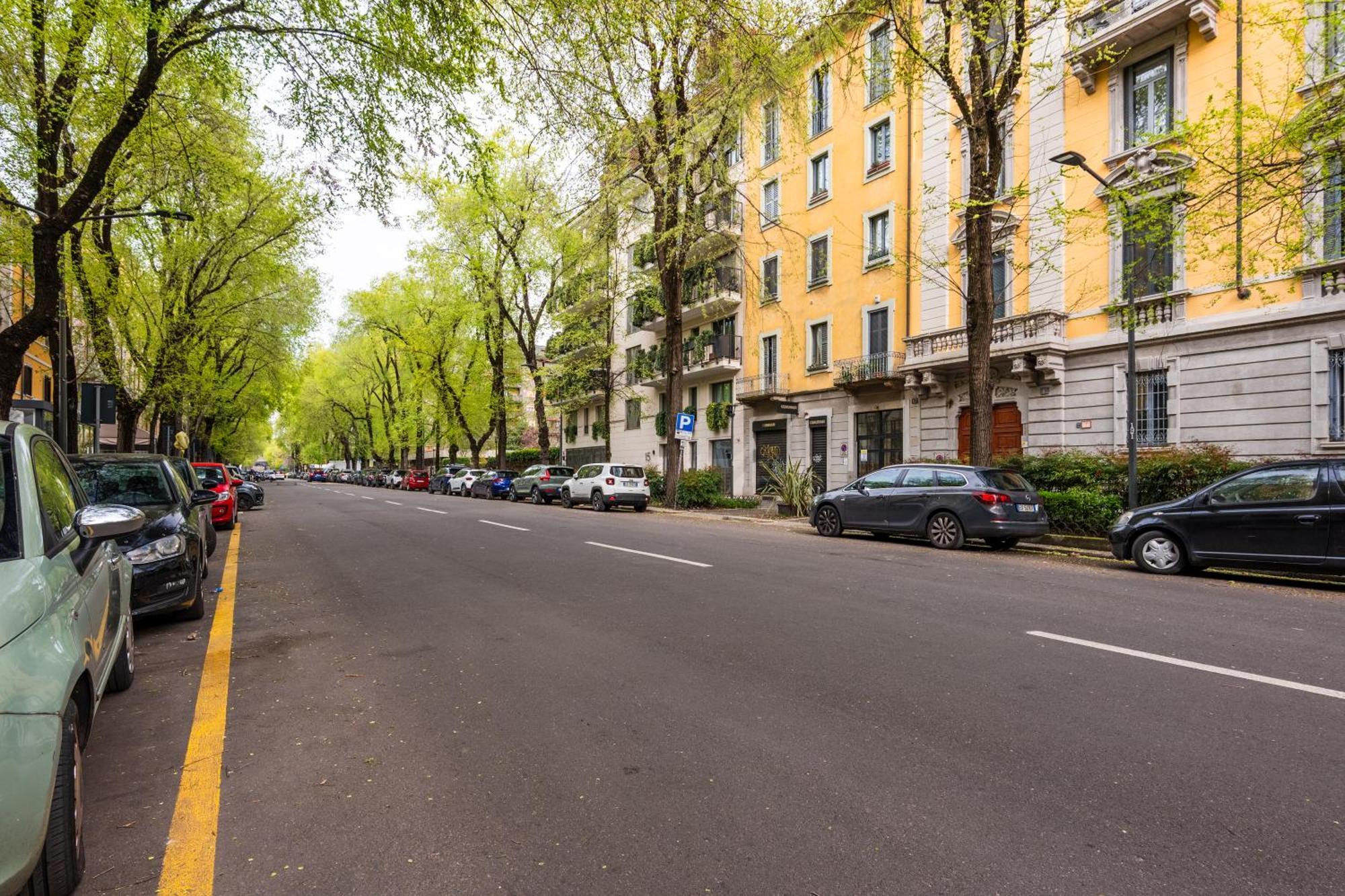 The Discovery Road - Your From * Milan