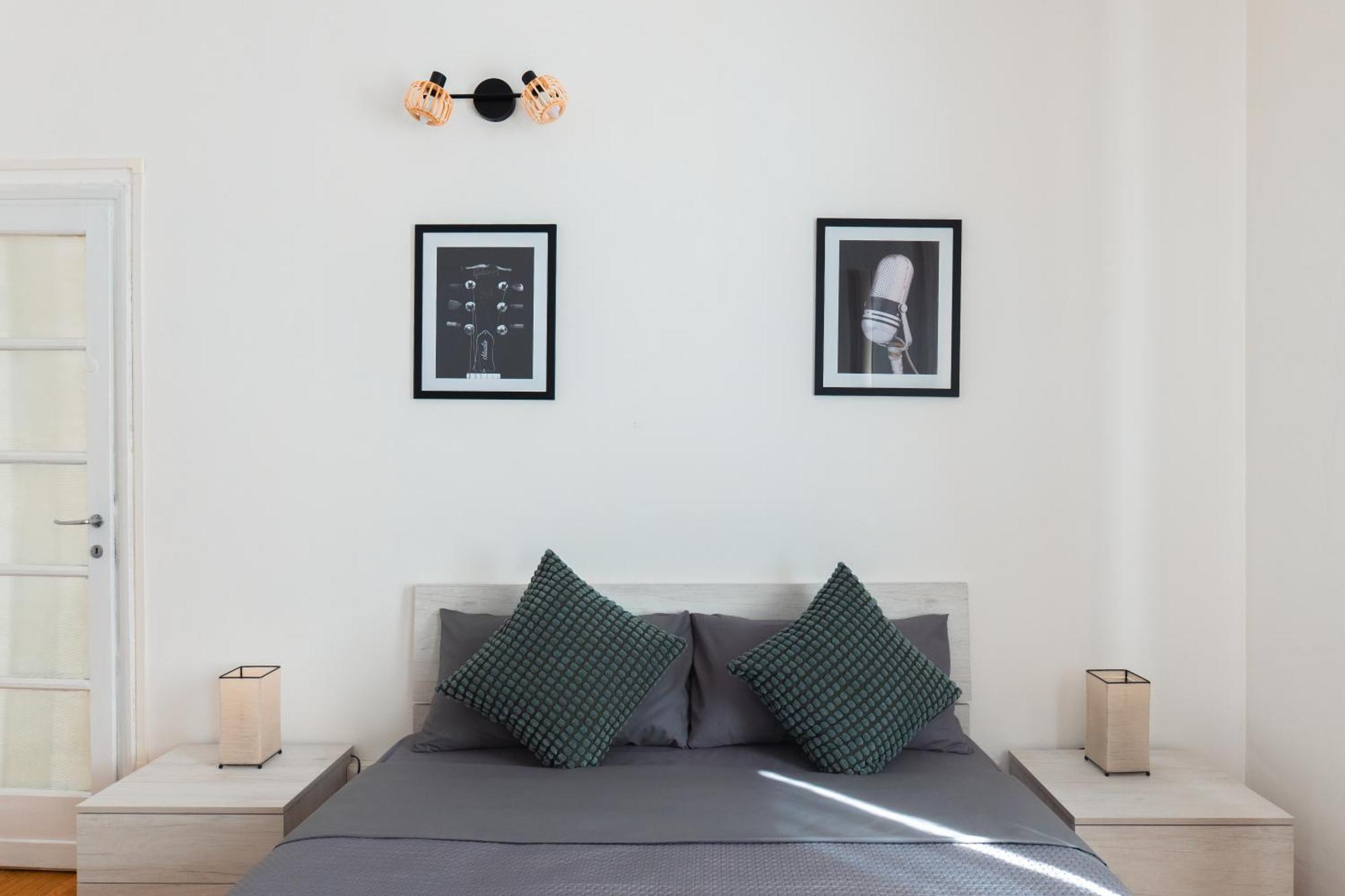 'music Home' 15mincentral Station - Forum Assago - Duomo Milan