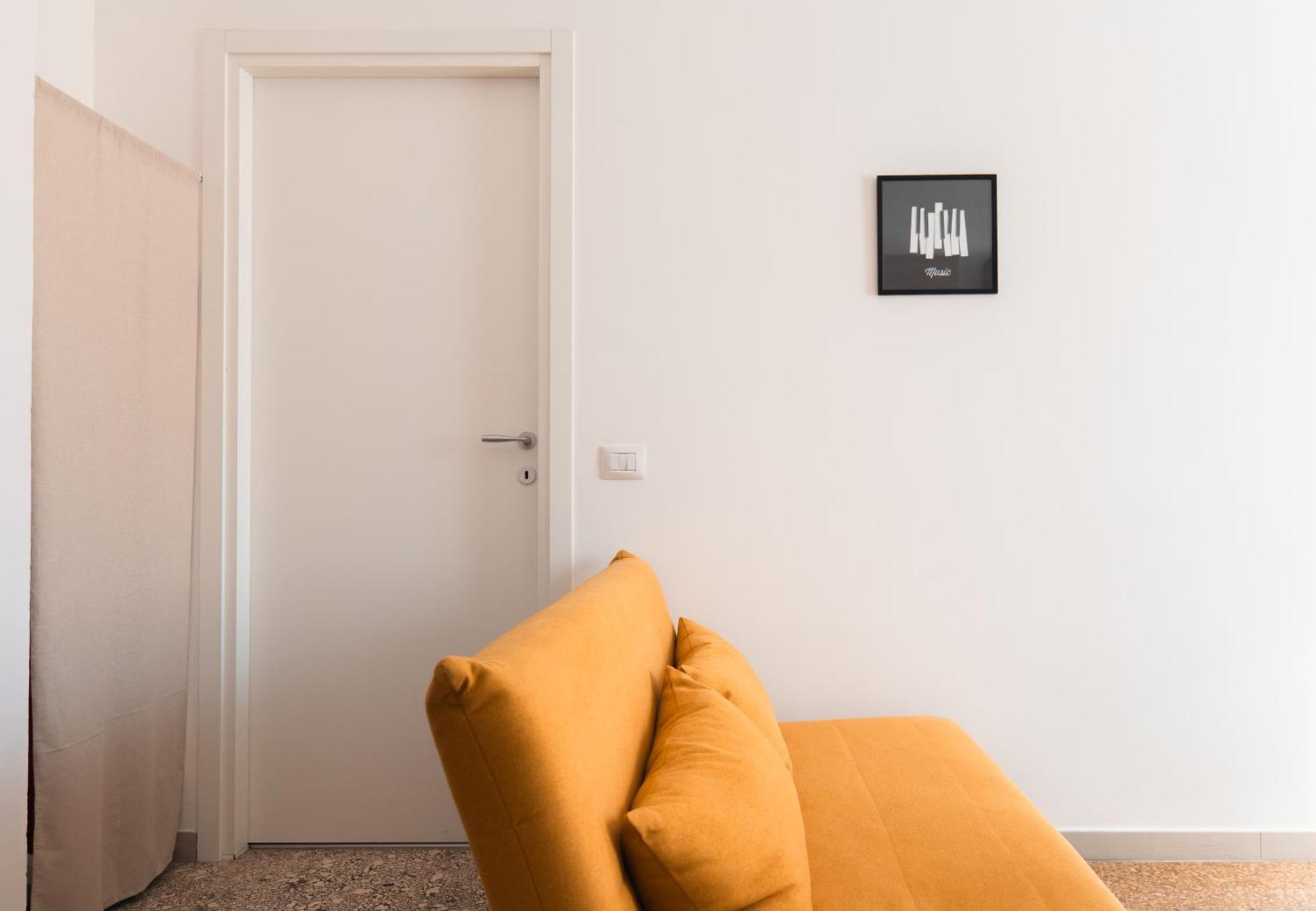 Apartment 'music Home' 15mincentral Station - Forum Assago - Duomo Milan