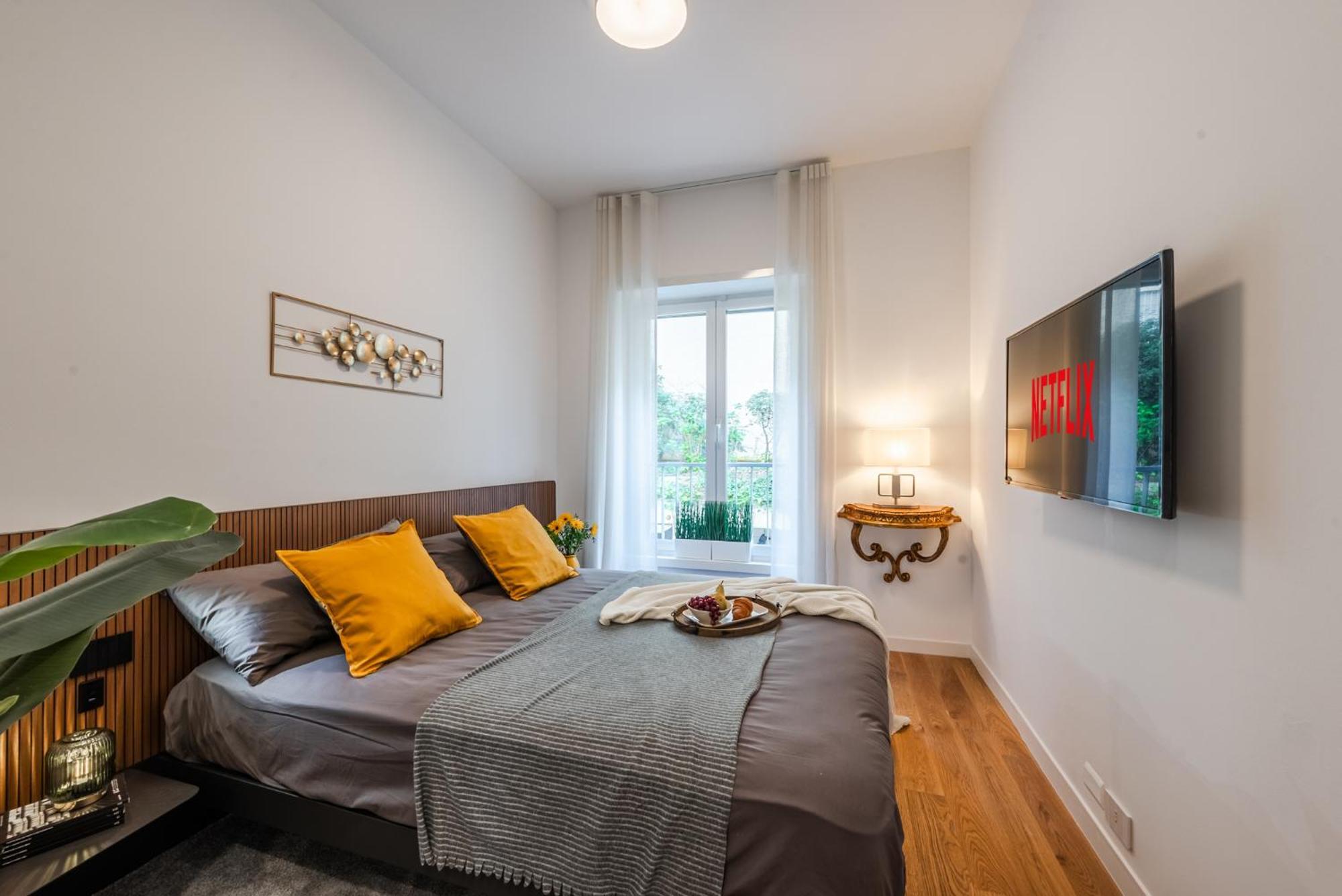 The Golden Retreat - San Babila Duomo Apartment Milan