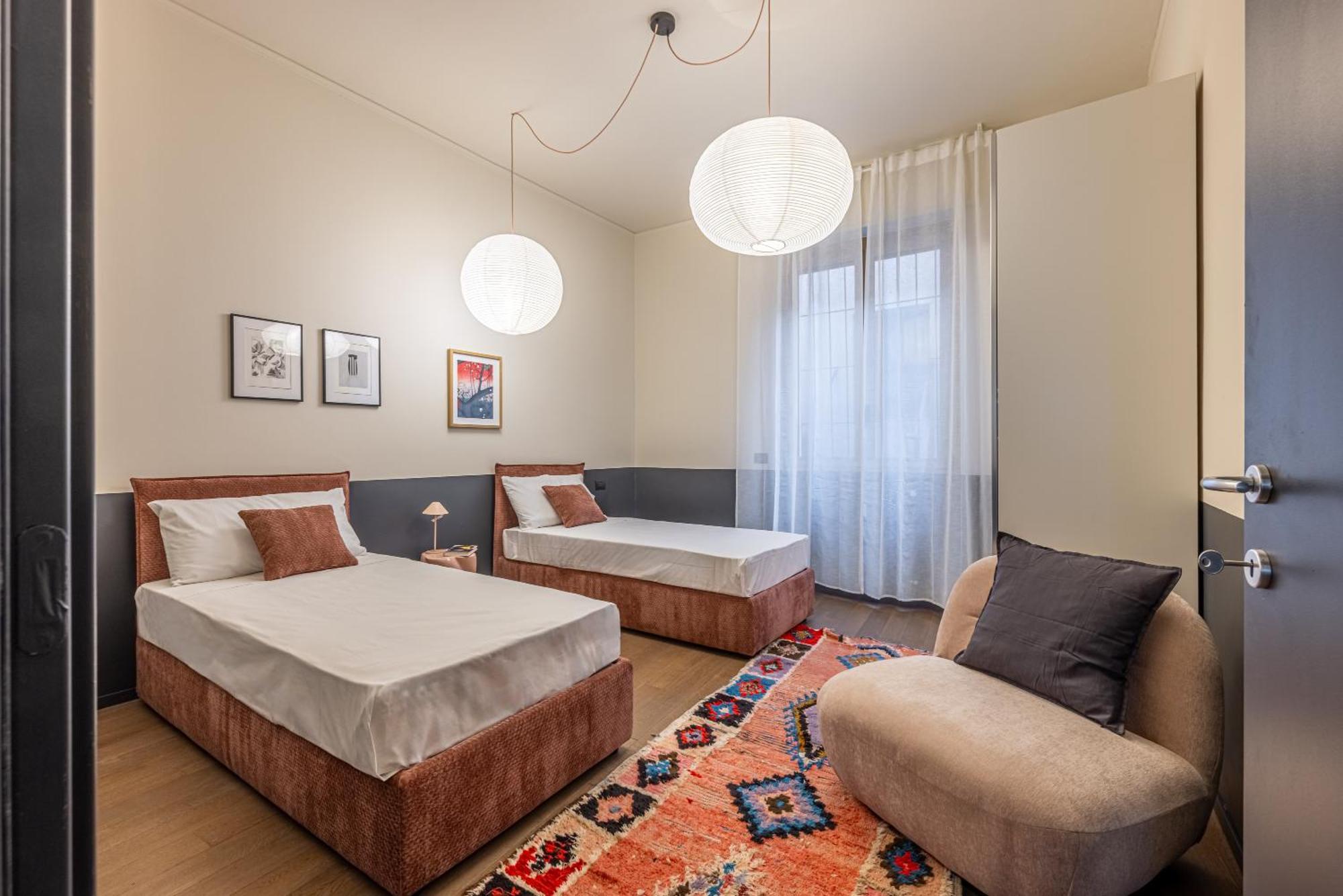Zuretti Modern Comfort Near Station Milan