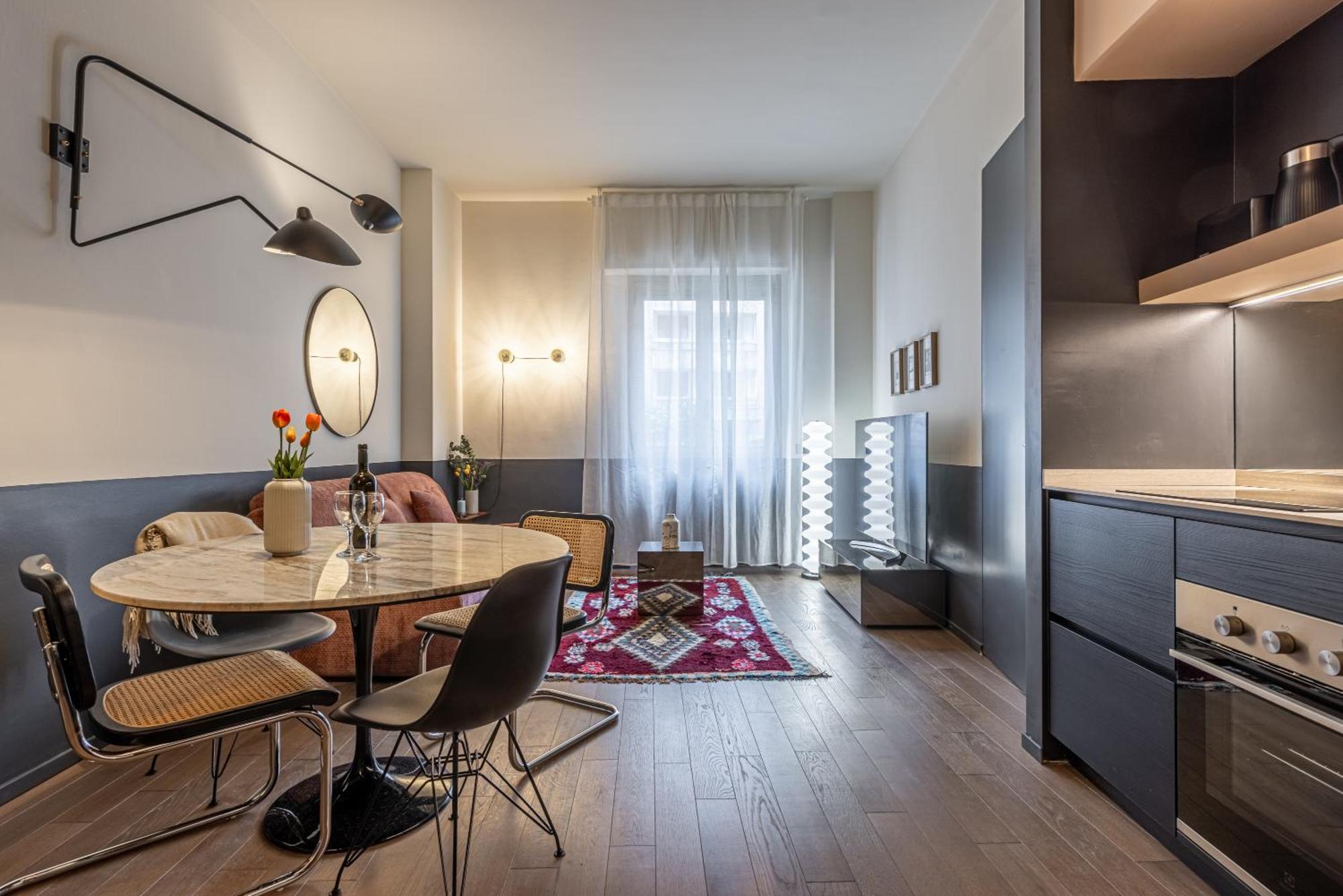 Zuretti Modern Comfort Near Station Apartment Milan