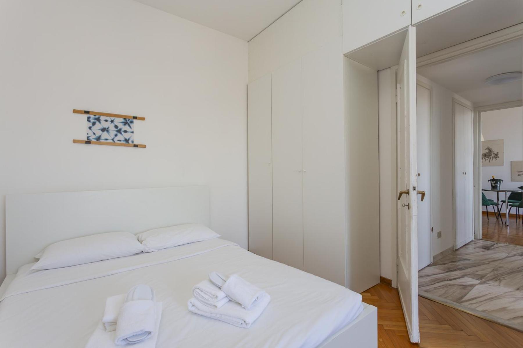 Apartment Biancamano 13th Floor Skyline View Vith Balcony Milan