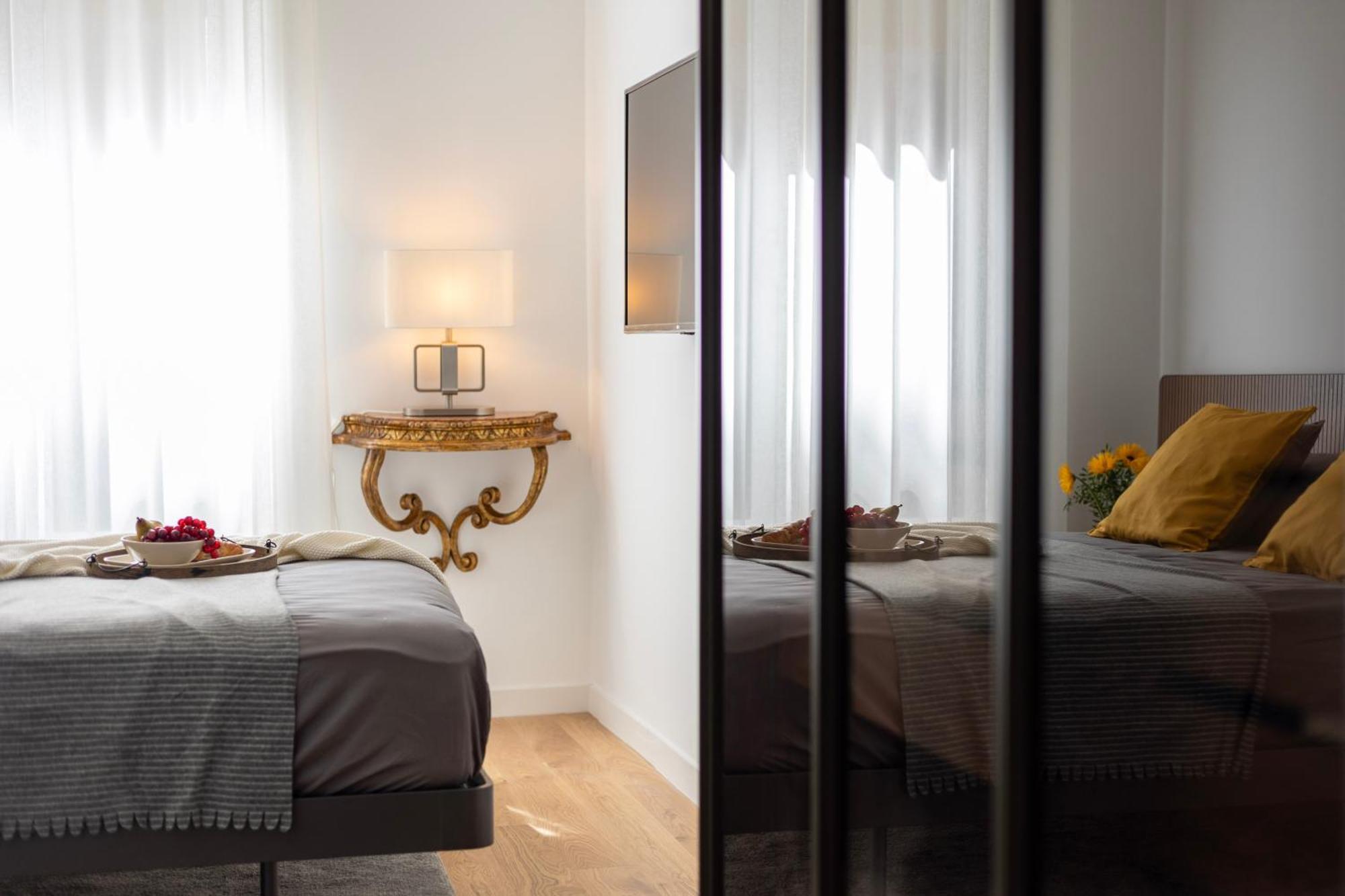 The Golden Retreat - San Babila Duomo Milan