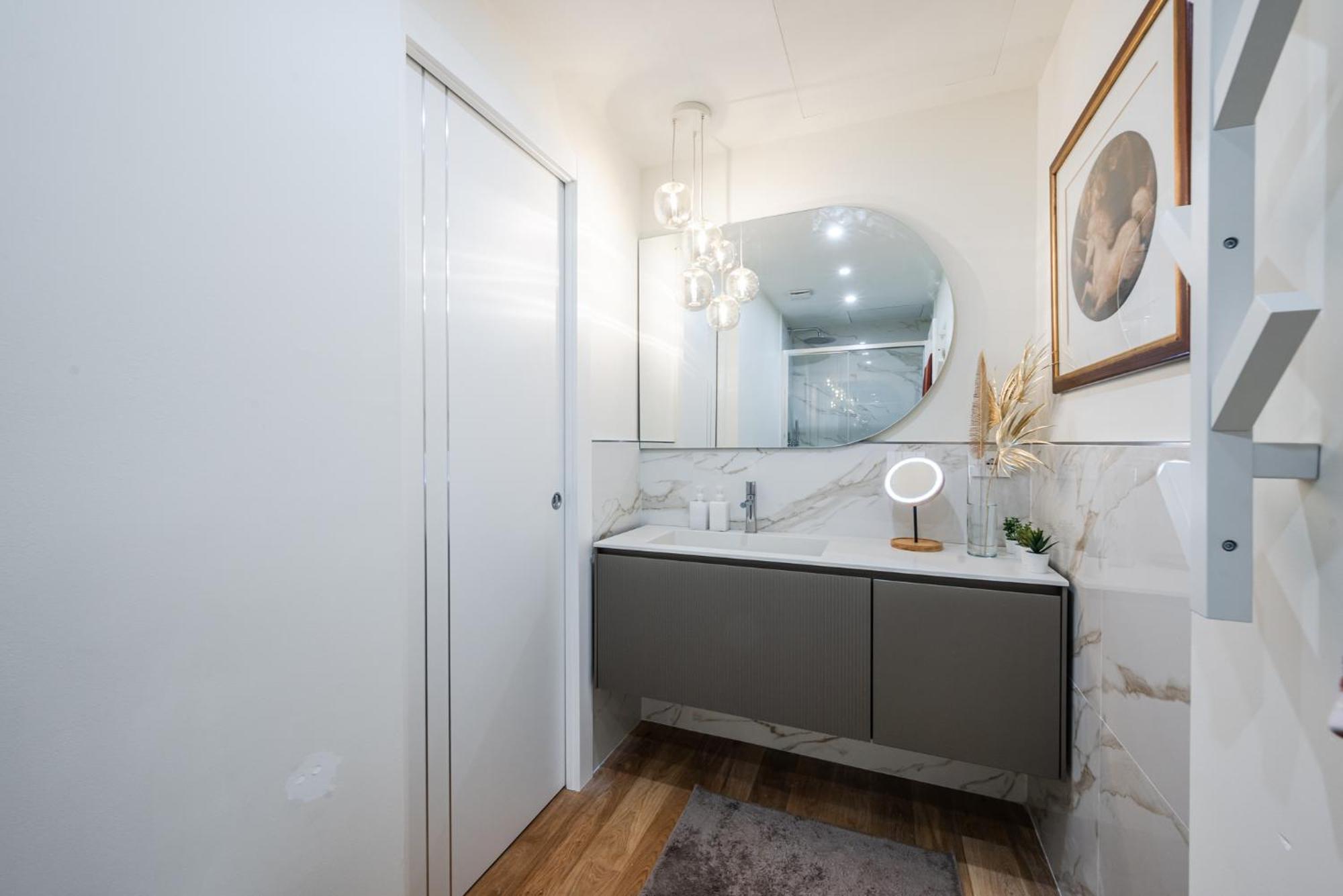 The Golden Retreat - San Babila Duomo Apartment