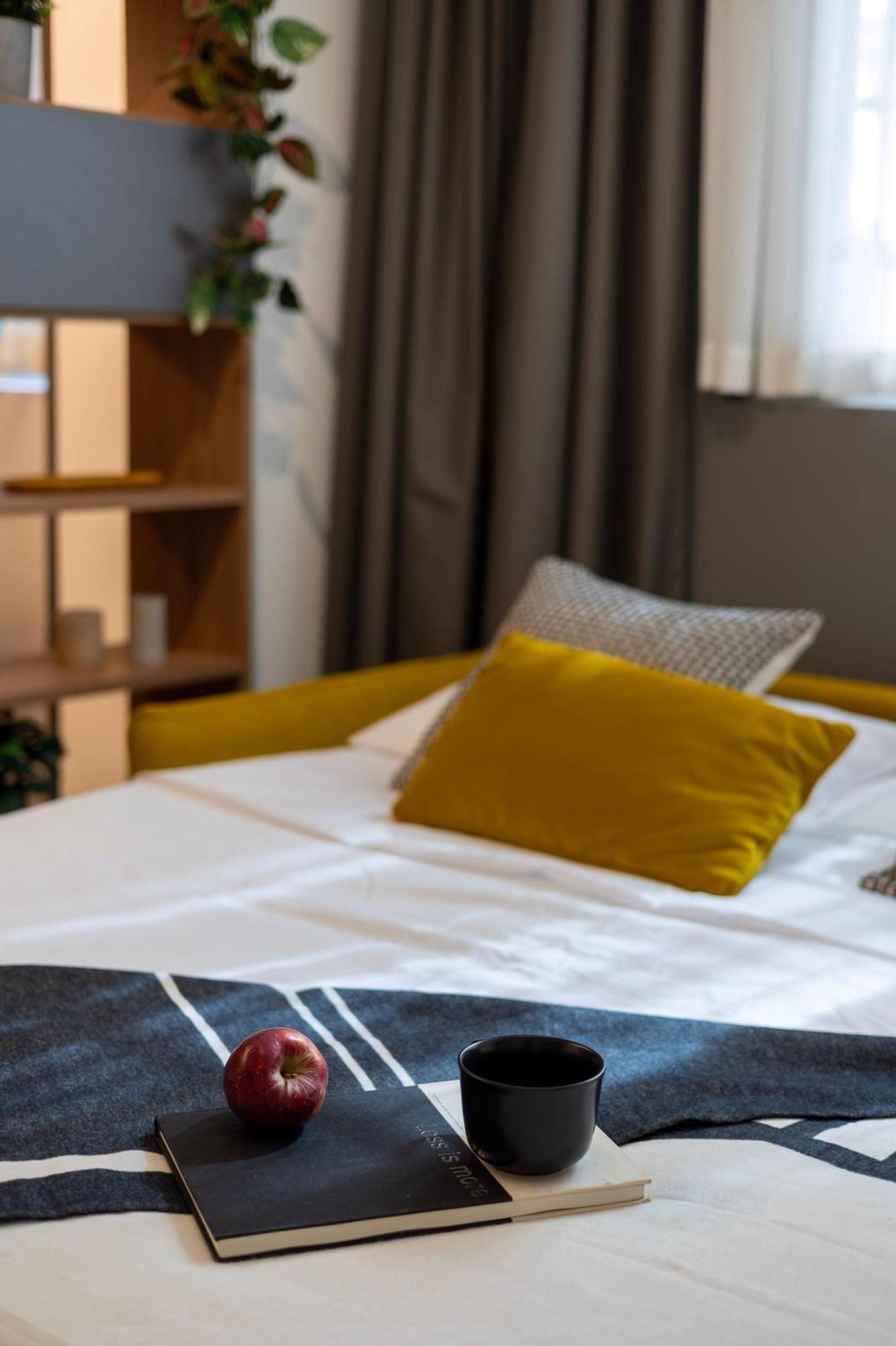 Apartment The Golden Retreat - San Babila Duomo Milan