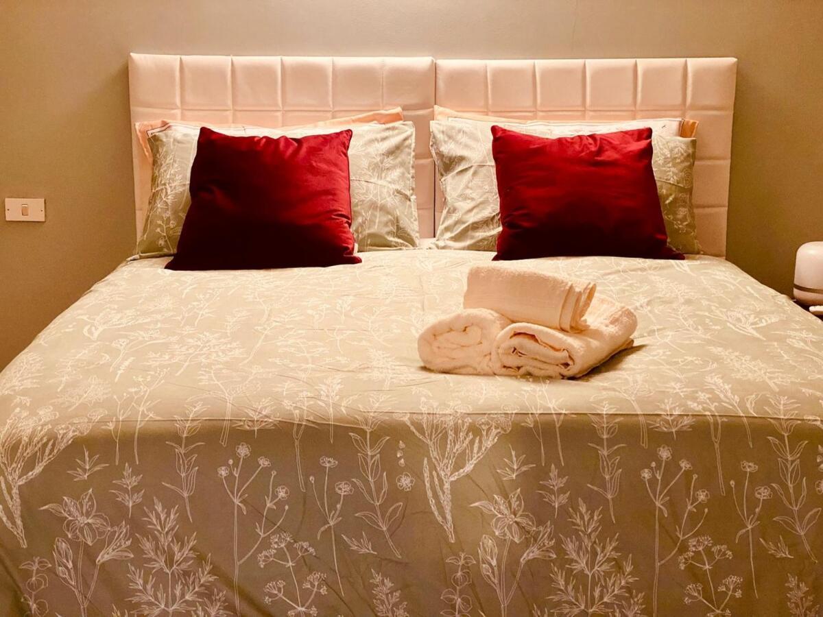 Comfortable 6 Min From Station Apartment