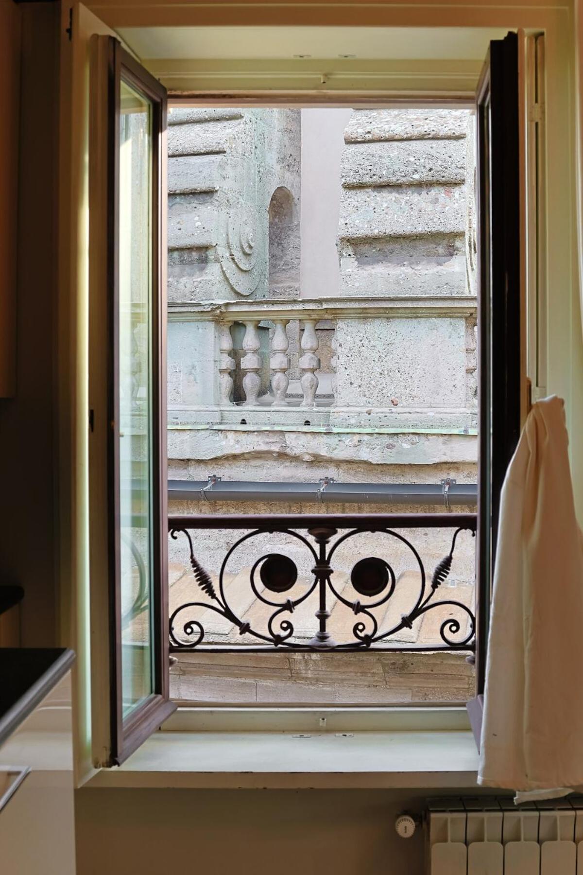 Da Vinci Lab Via Torino Story Apartment *