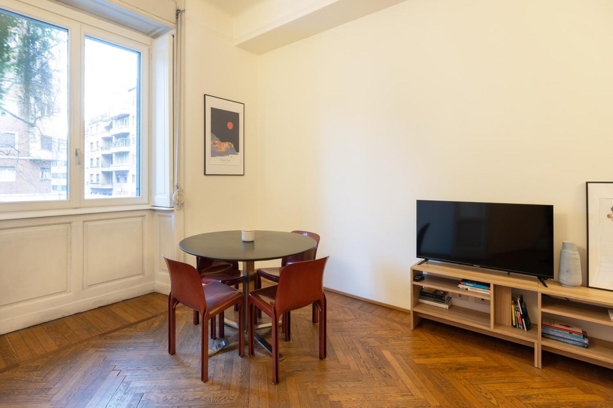 One Bedroom Of Comfort And Style In The Heart Of * Milan