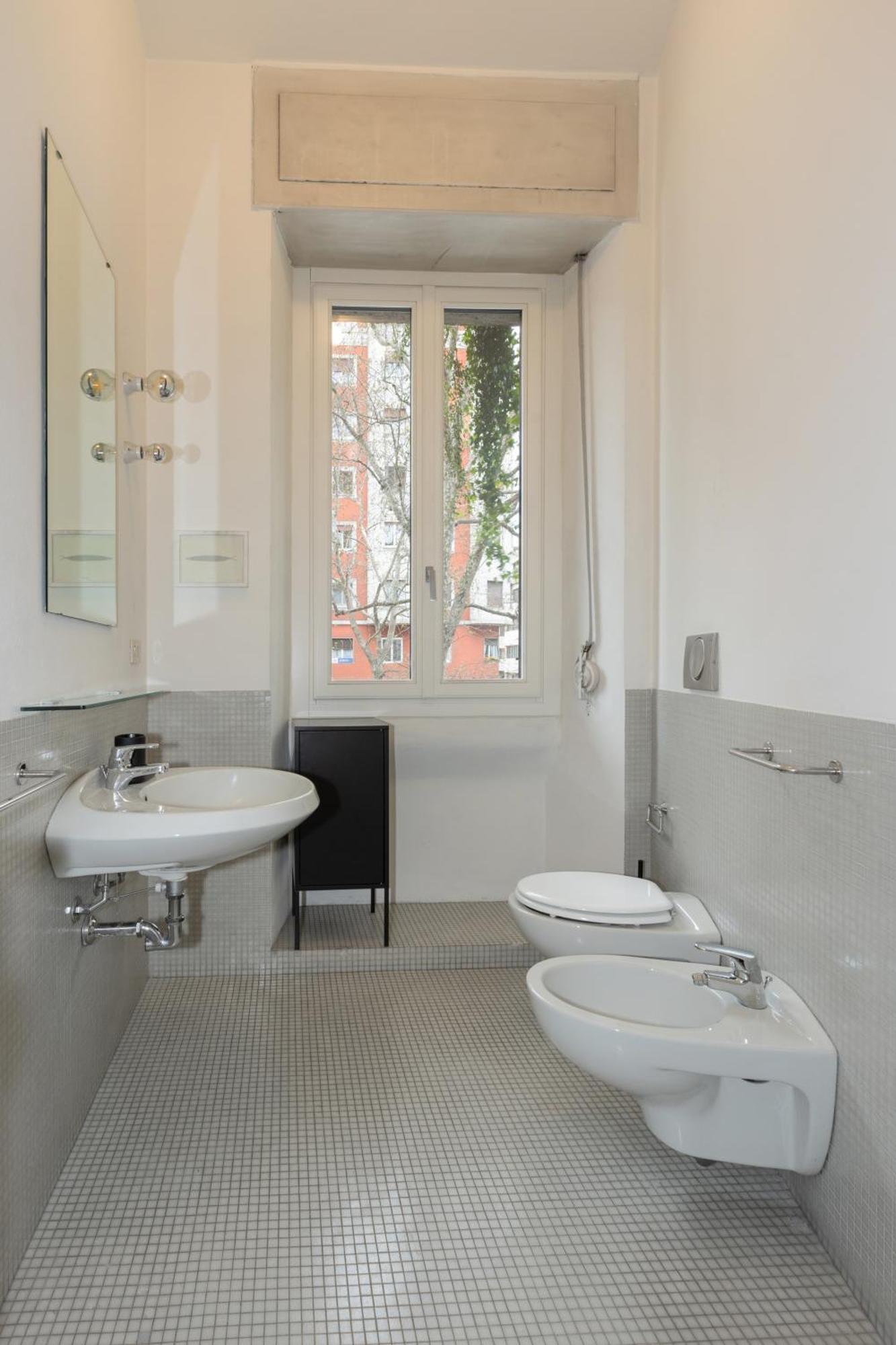 One Bedroom Of Comfort And Style In The Heart Of Apartment *