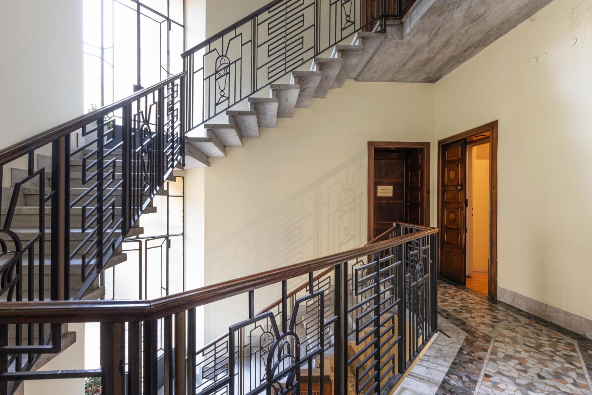 One Bedroom Of Comfort And Style In The Heart Of Milan