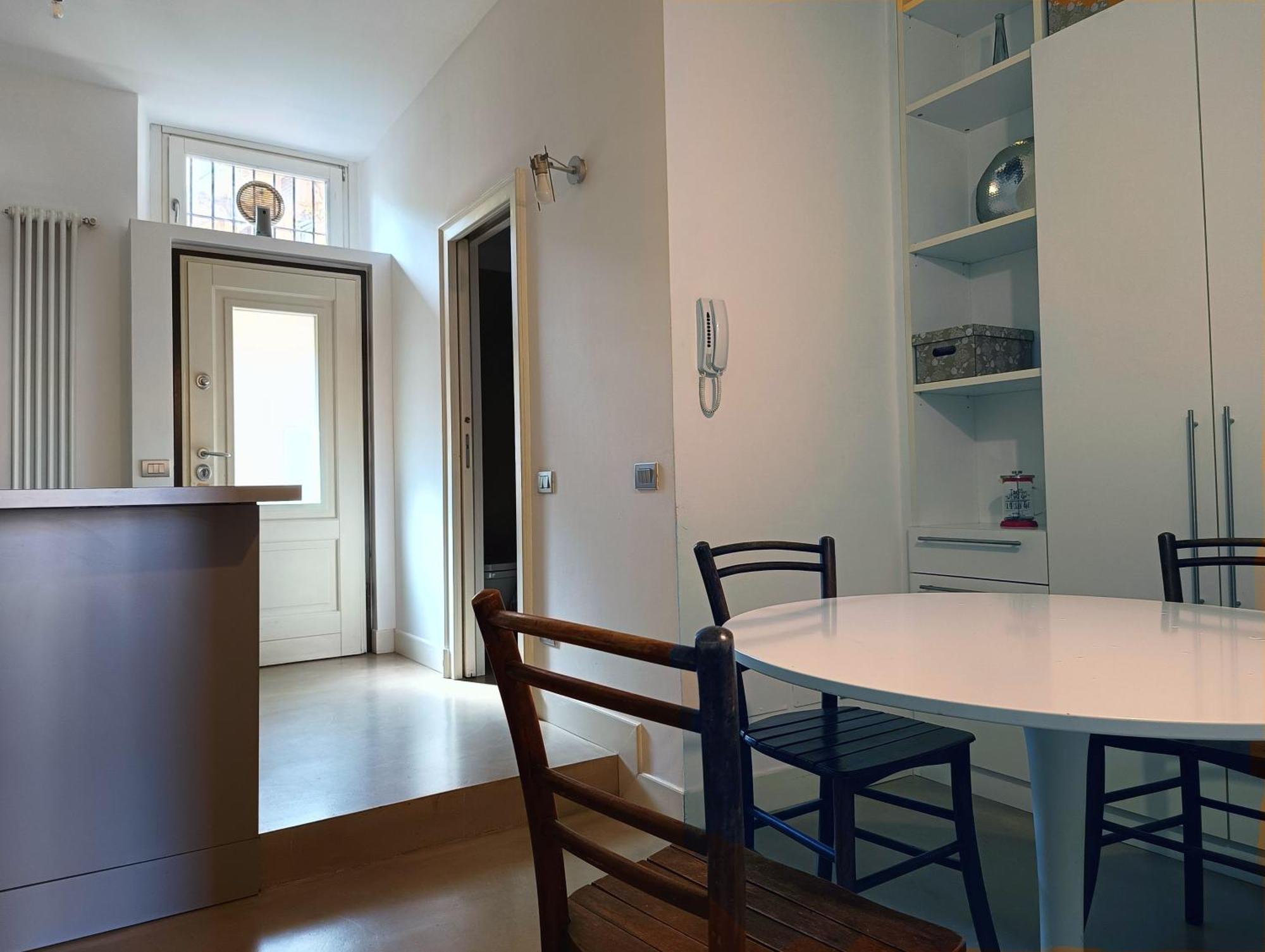Youhosty - Navigli View Apartment Milan