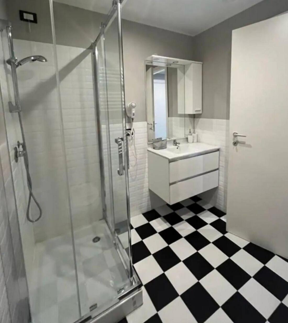 Station Spacious 2br Flat