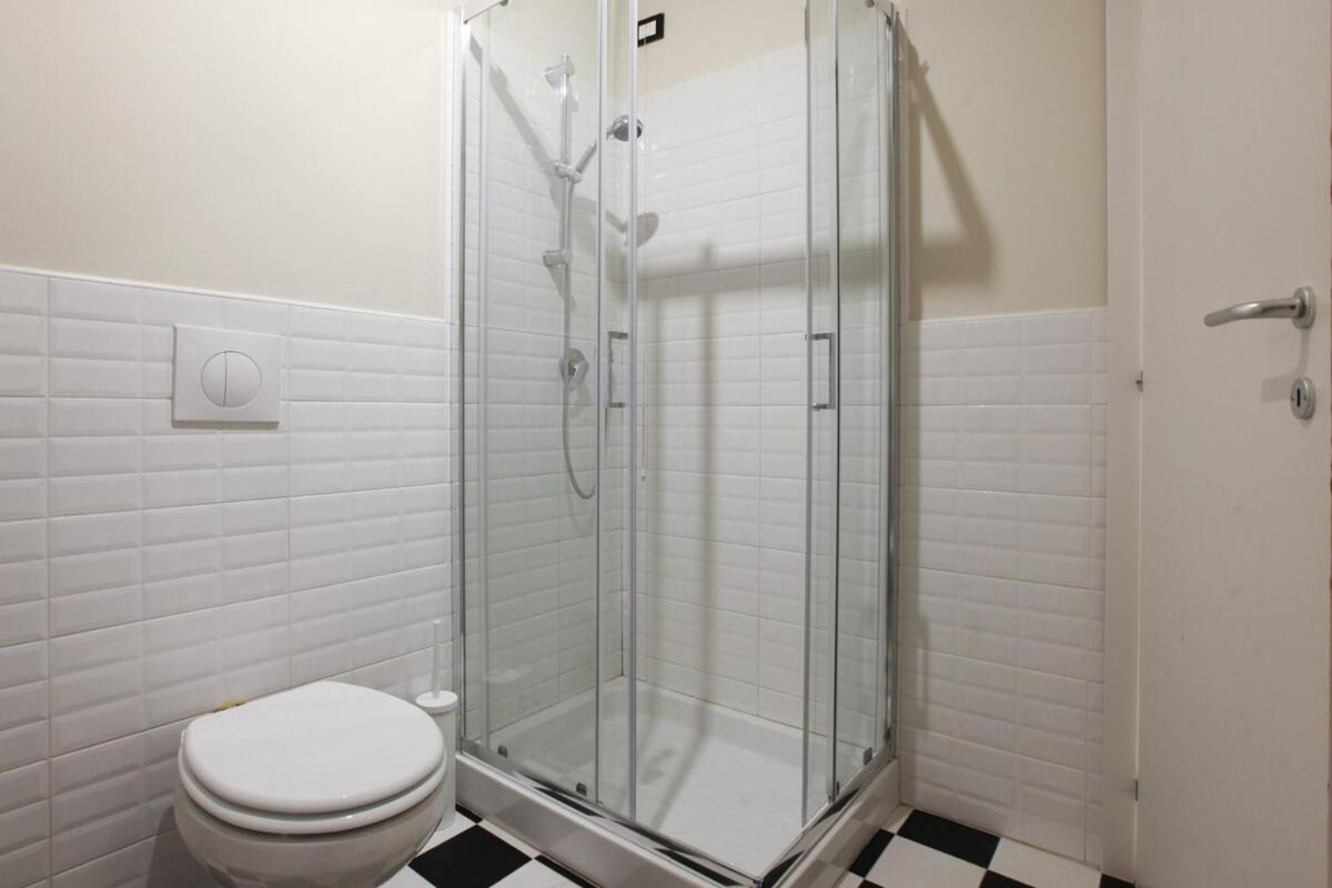Station Spacious 2br Flat Apartment Milan