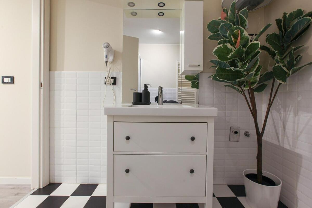 Station Spacious 2br Flat * Milan