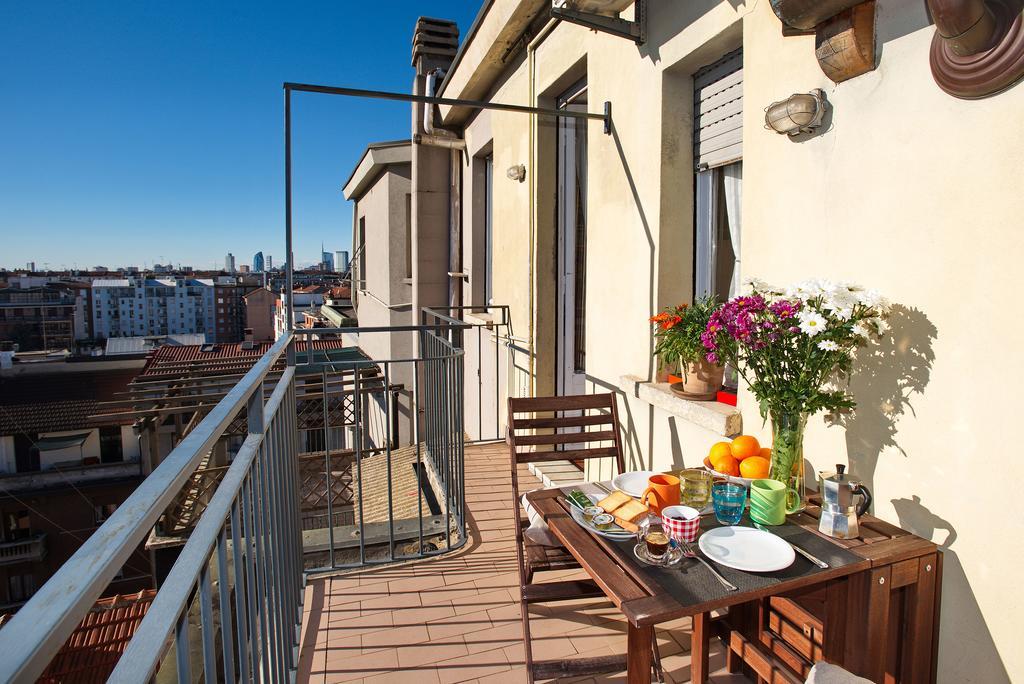 Skyline In Citta Studi A 1 Minuto Dal Metro Con Terrazzo Wi-fi E Netflix *