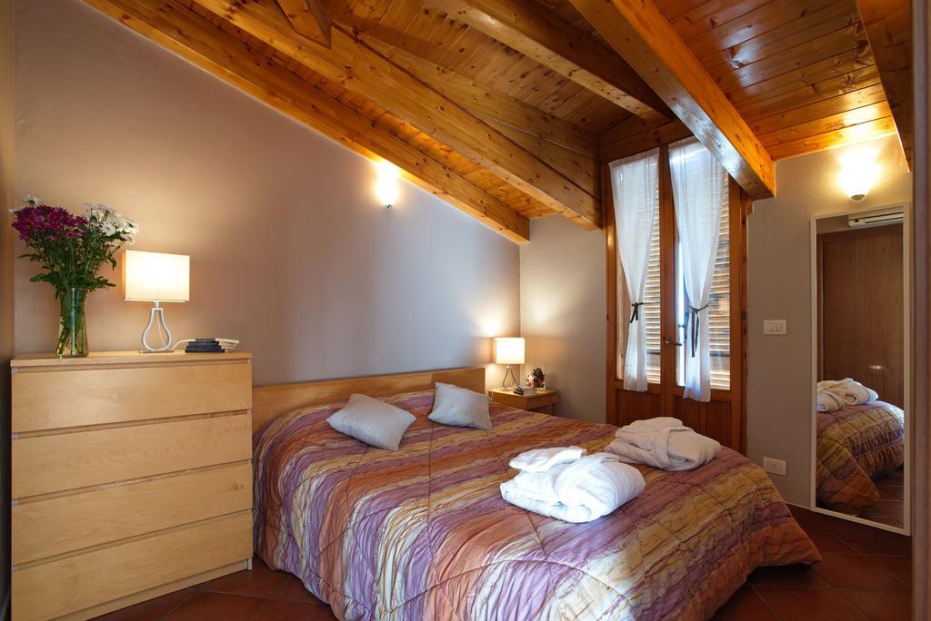 Skyline In Citta Studi A 1 Minuto Dal Metro Con Terrazzo Wi-fi E Netflix Apartment *