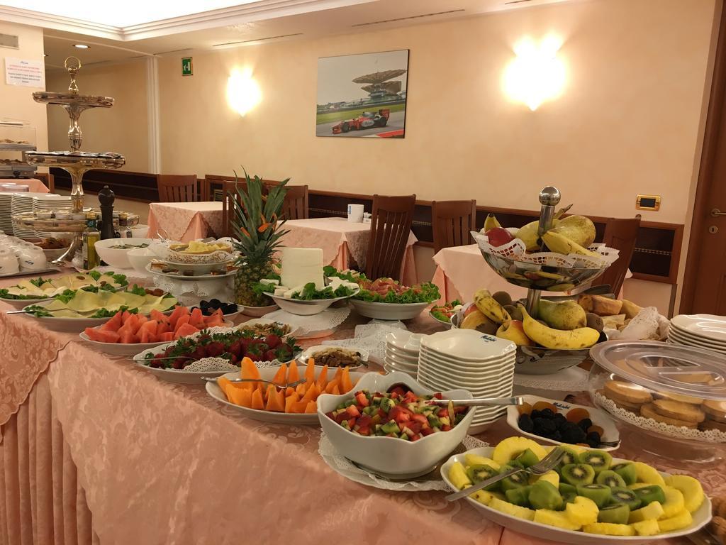 Hotel Mokinba Montebianco Milan