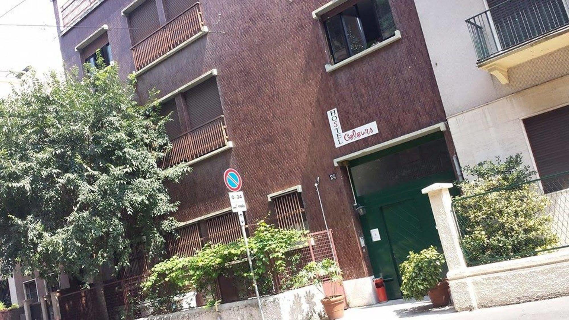 Colours Hostel *