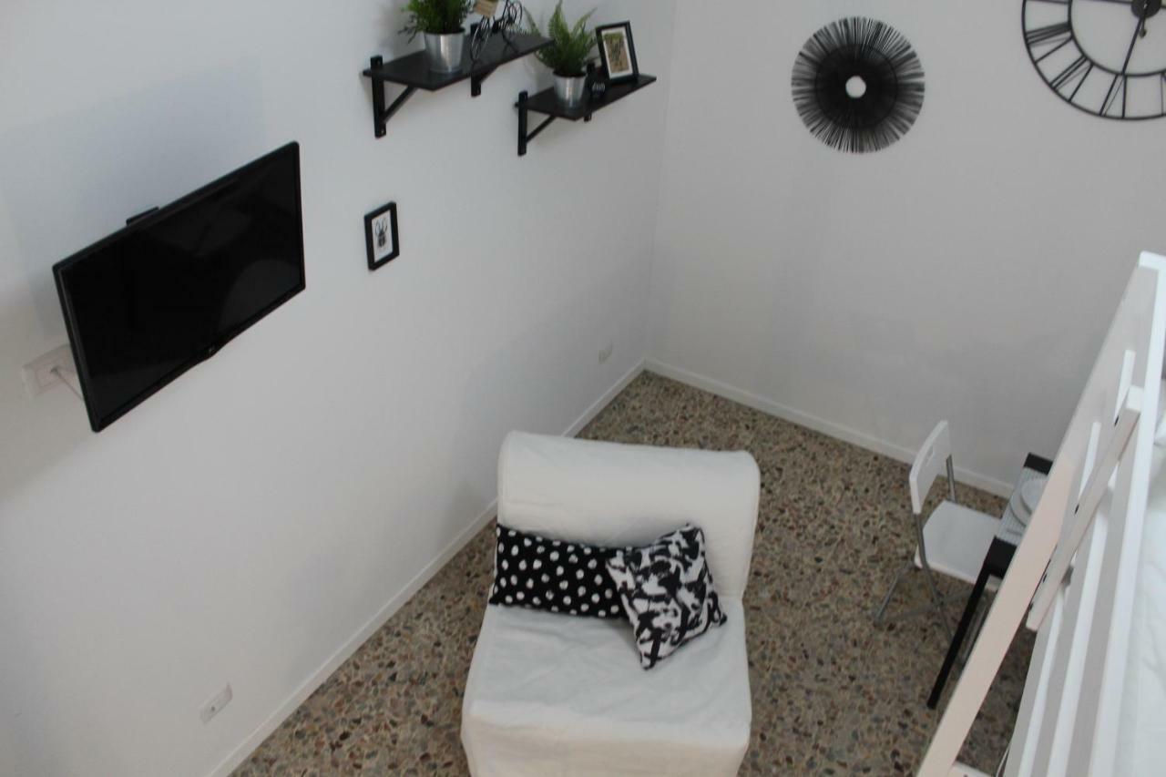 Anacreonte 7 Appartamento Milano